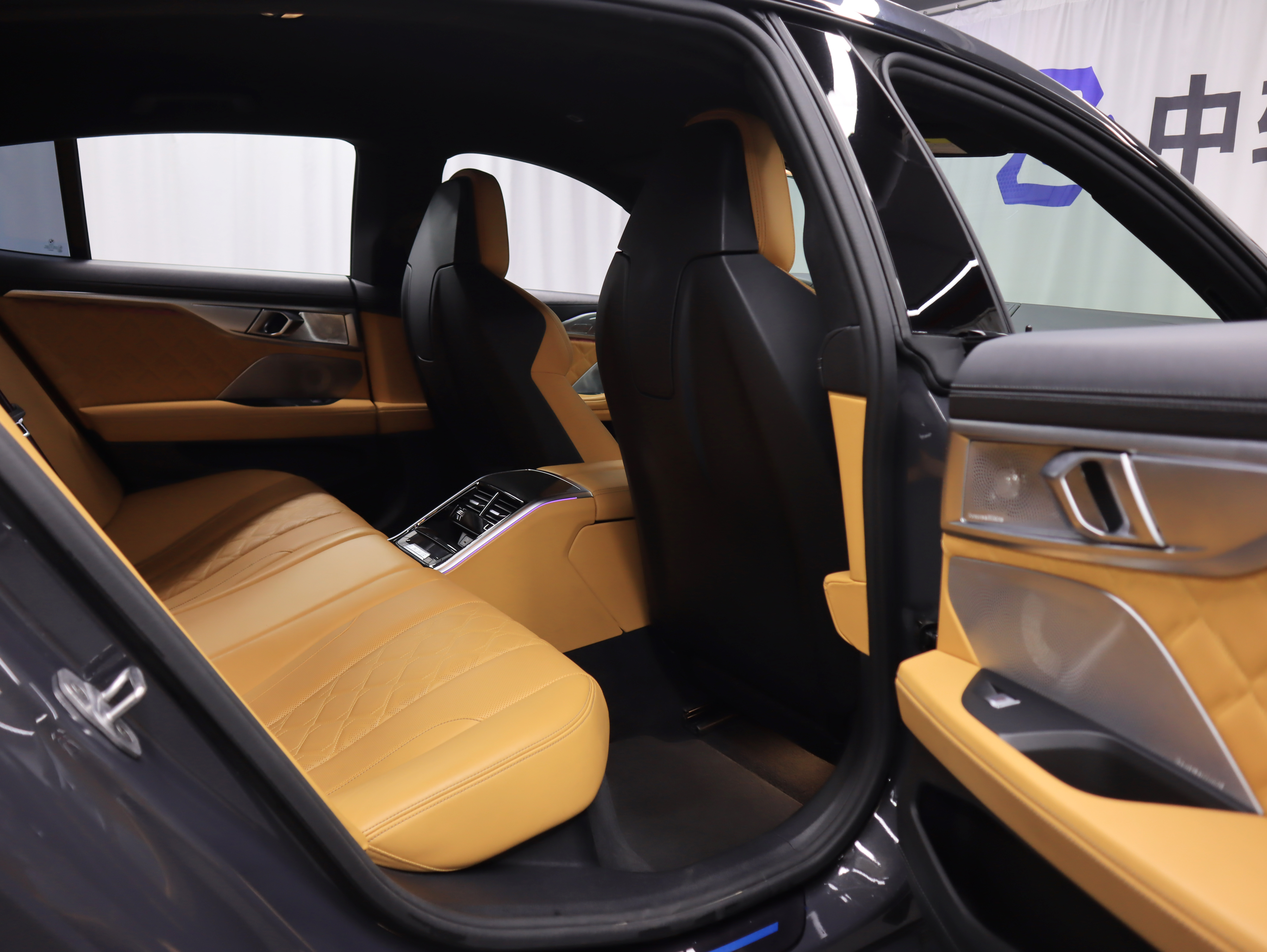 BMW M8 2021 car image #24