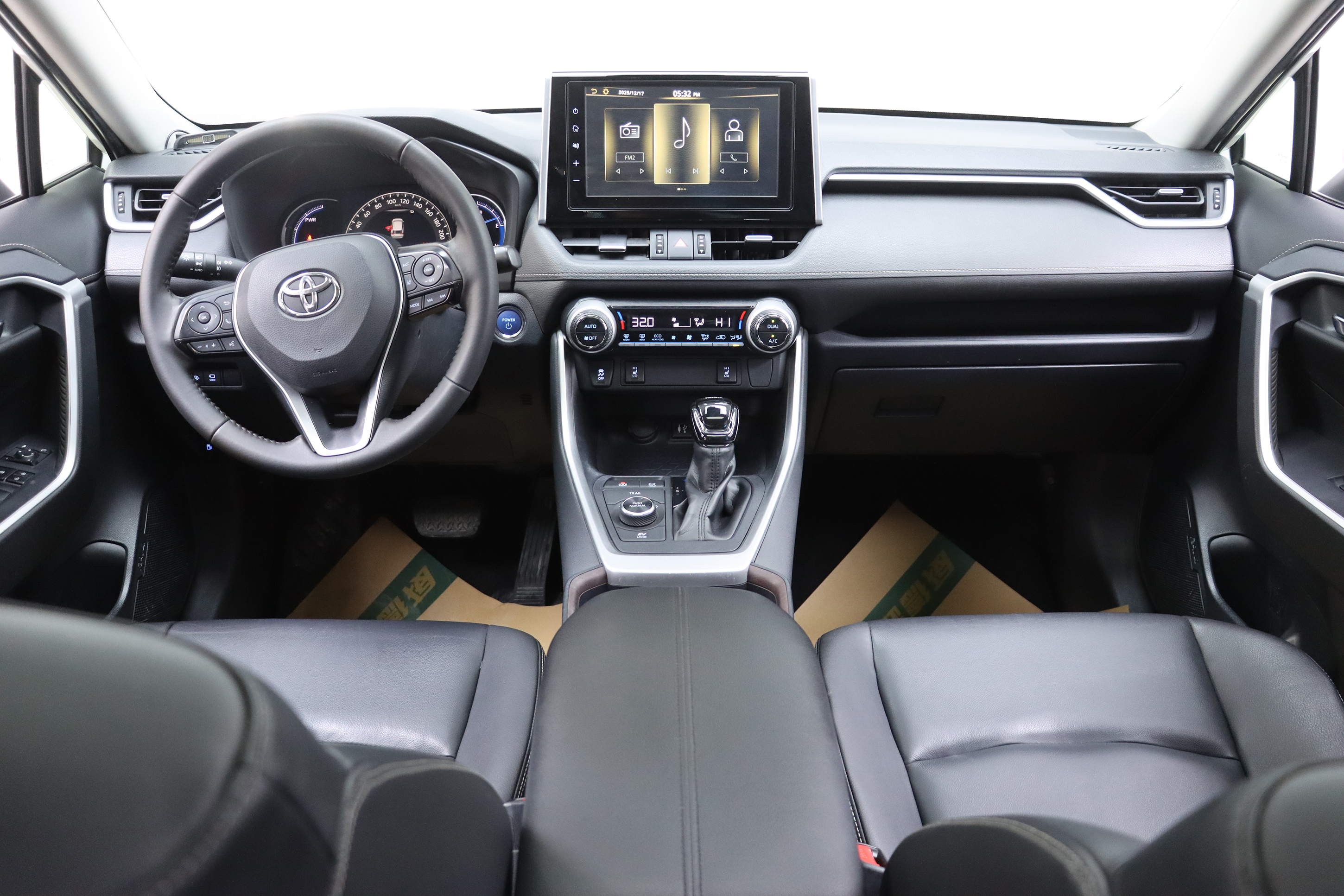 Toyota RAV4 2020 car image #24
