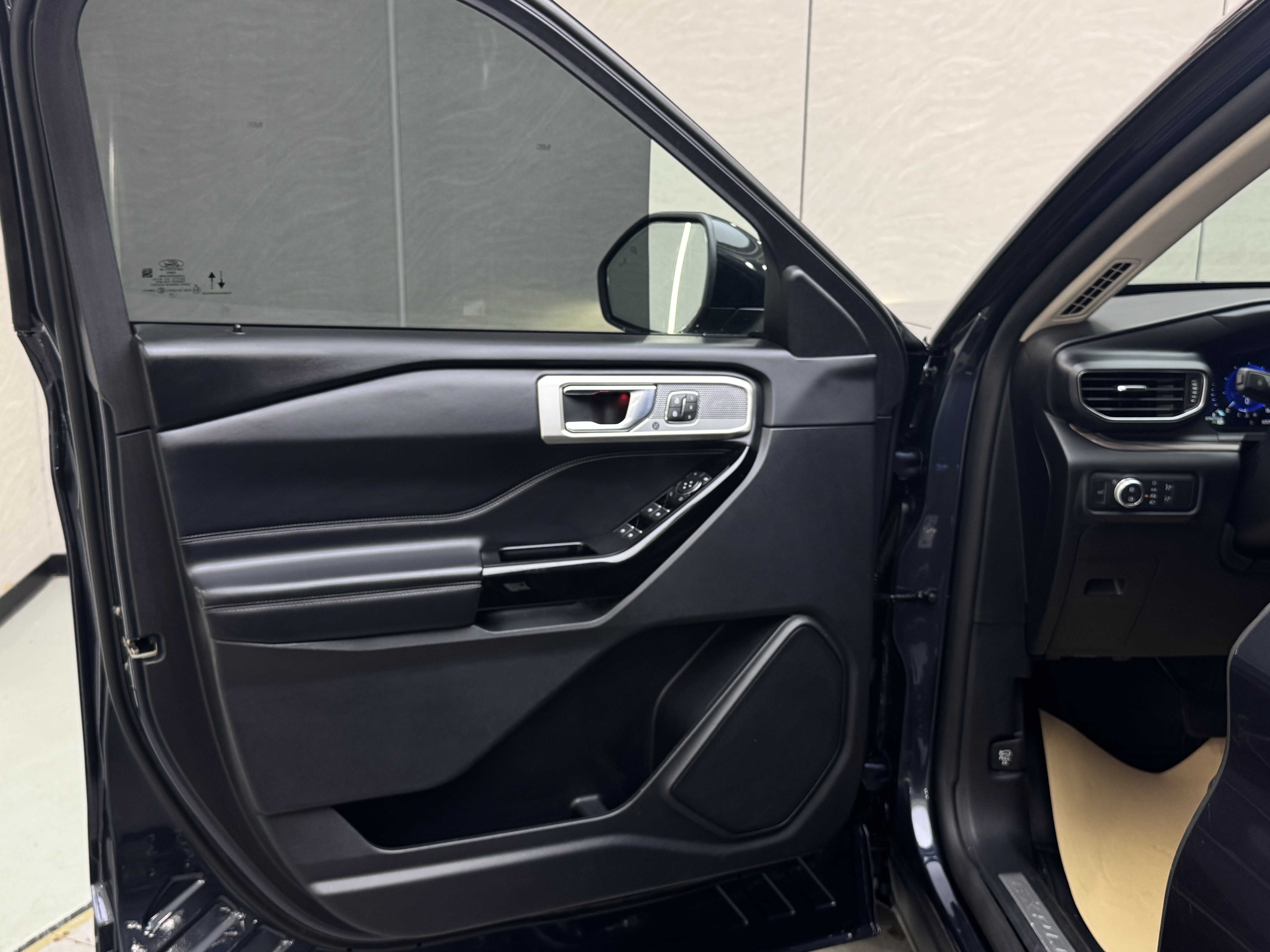 Ford Explorer 2020 #24 Ford Explorer 2020 car image #24