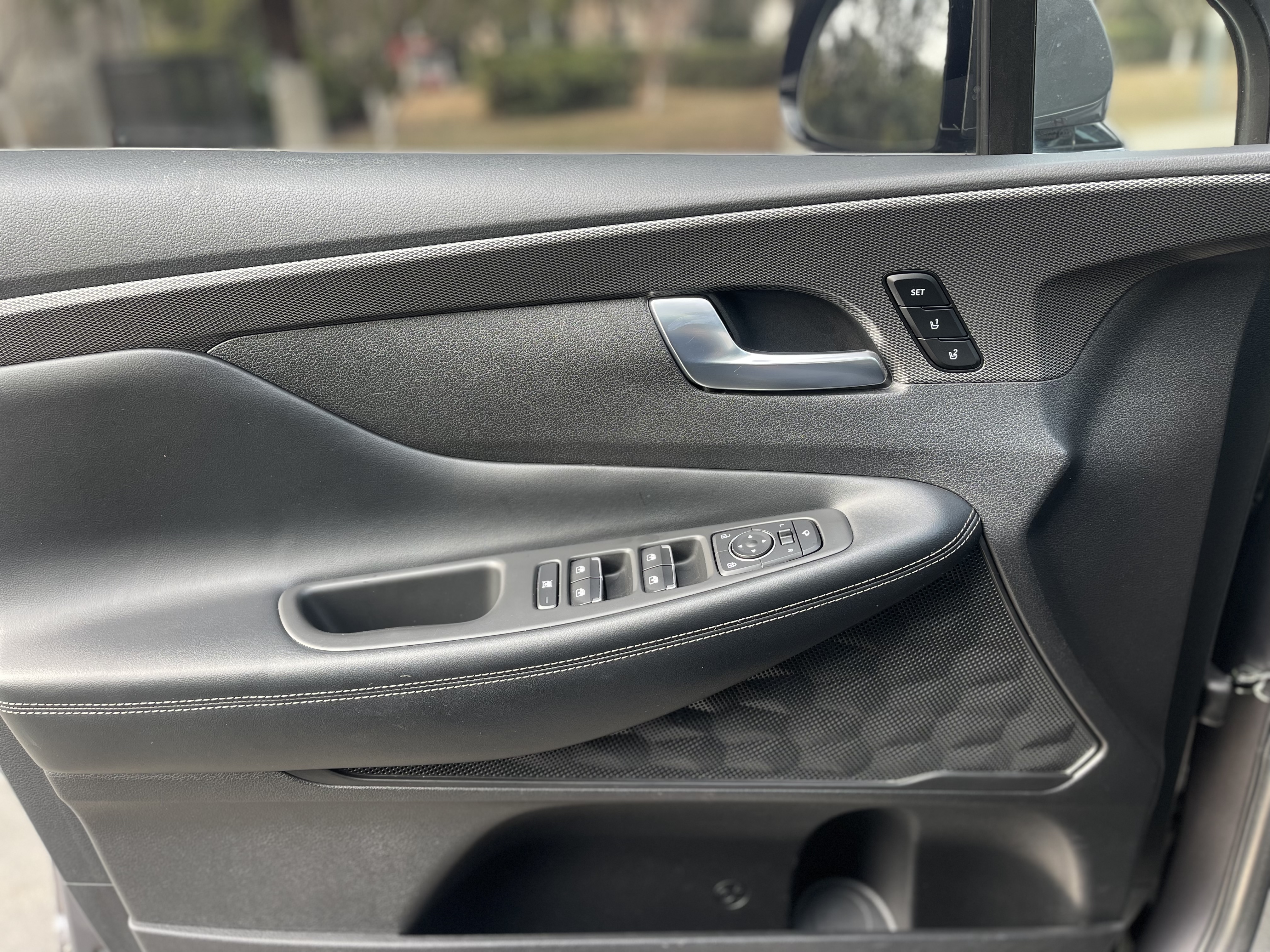 Hyundai Santa Fe 2022 car image #24