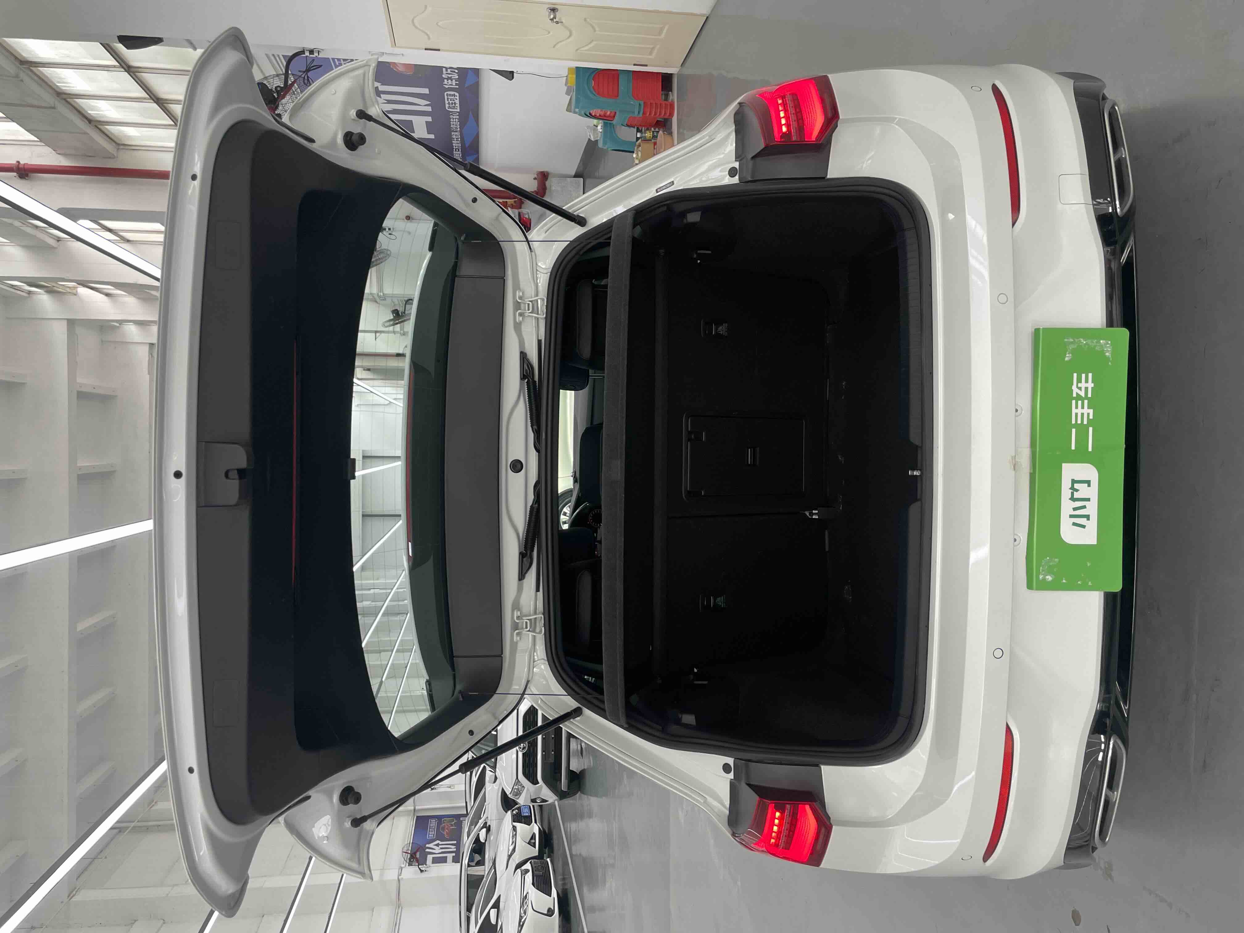 Volkswagen Golf 2022 car image #24