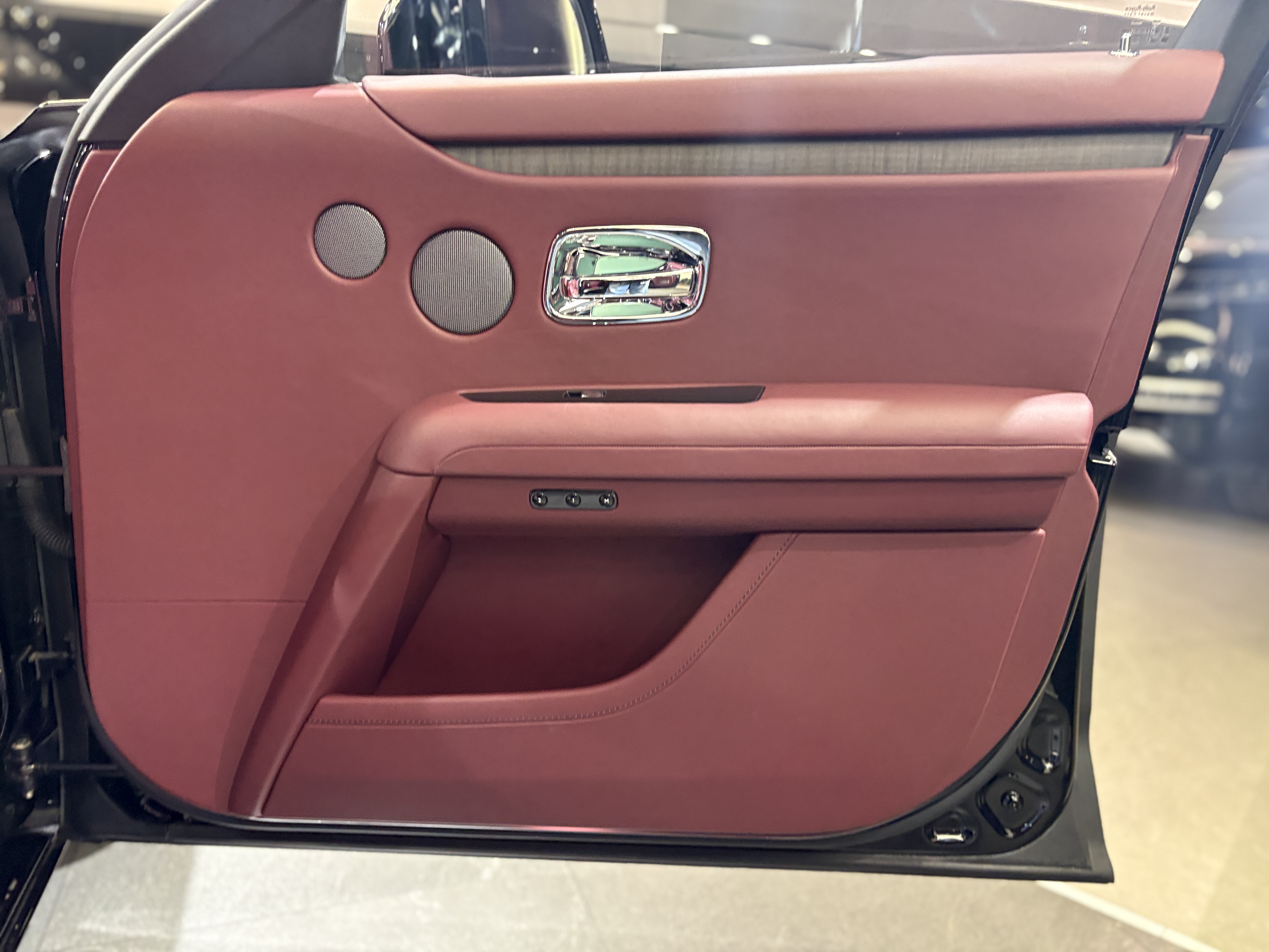 劳斯莱斯 古思特 2022 #24 劳斯莱斯 古思特 2022 汽车图片 #24