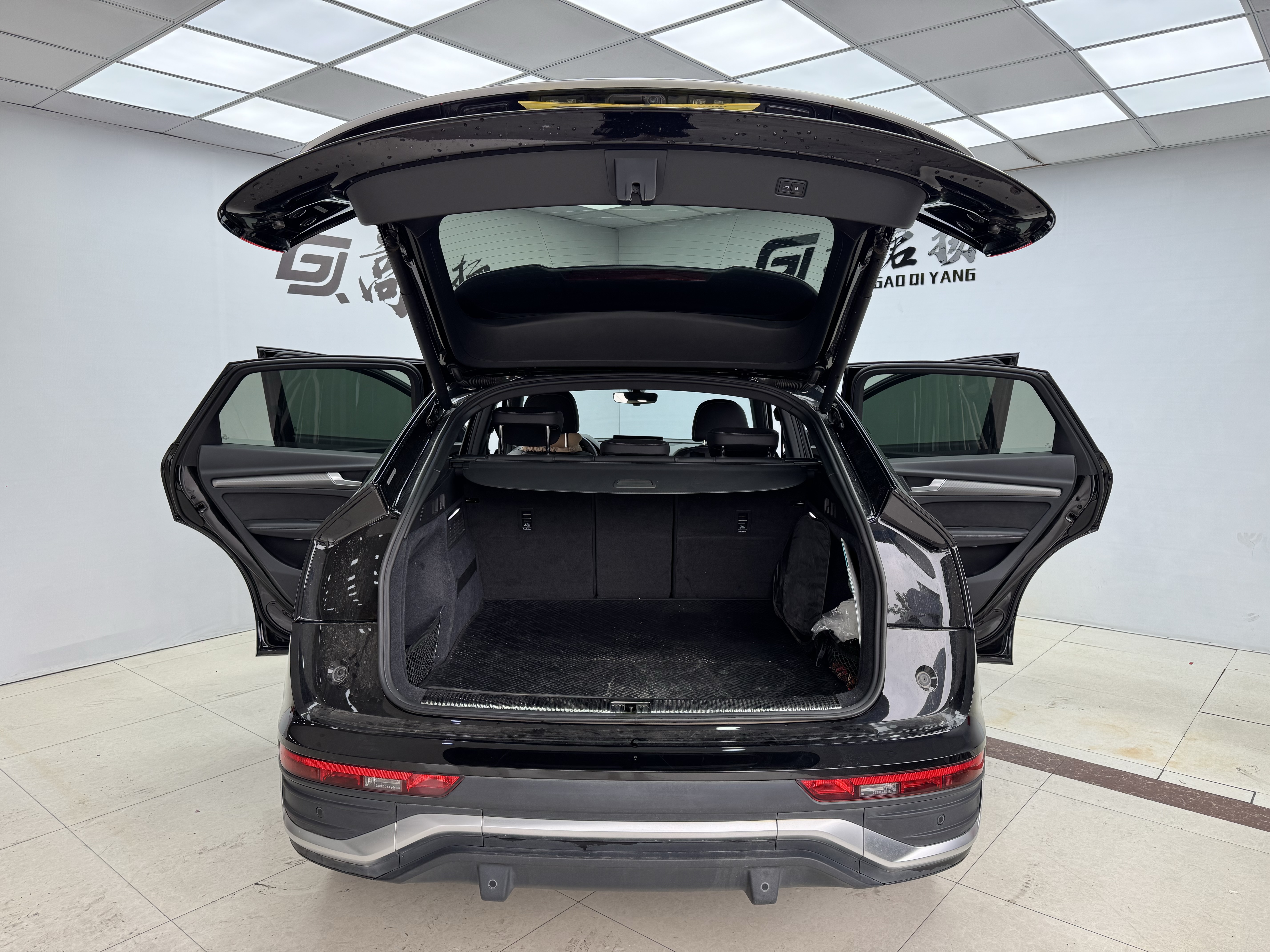 Audi Q5L Sportback 2021 изображение автомобиля #24