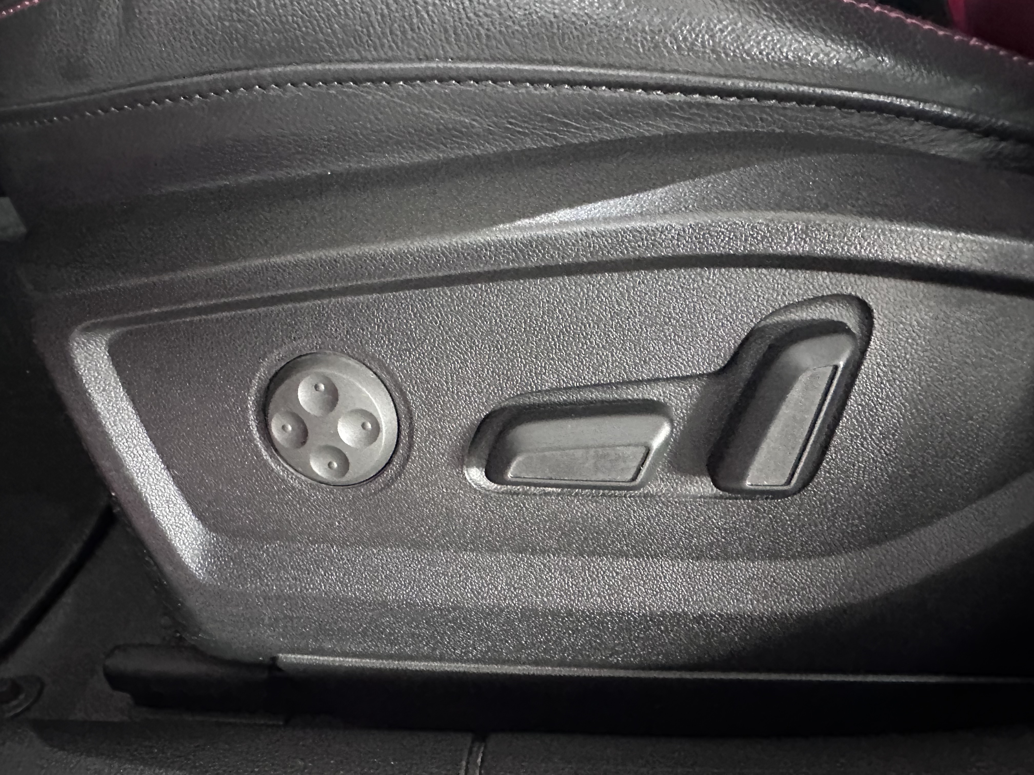 Q2L 2020 car image #24
