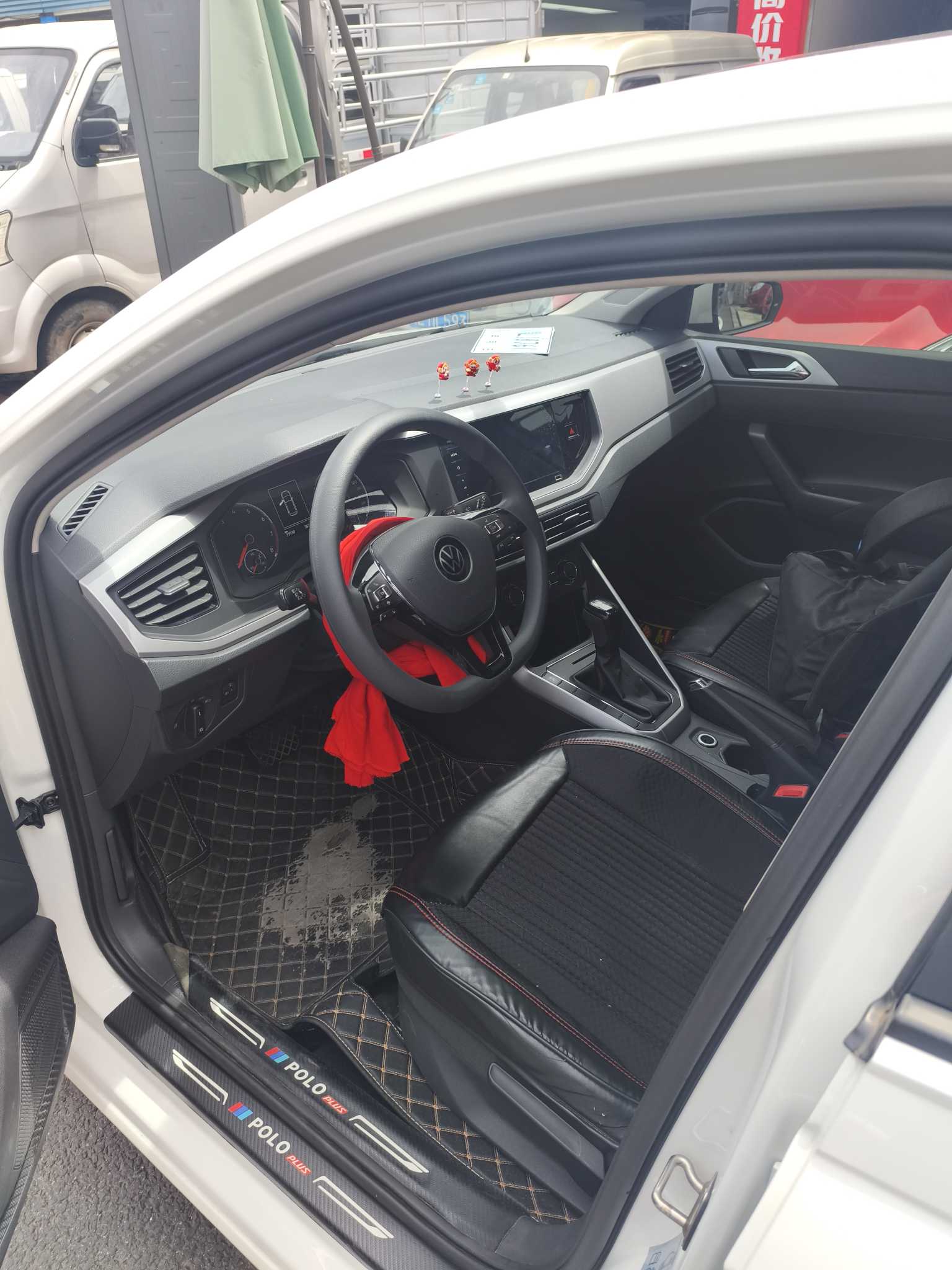 Volkswagen Polo 2022 car image #24