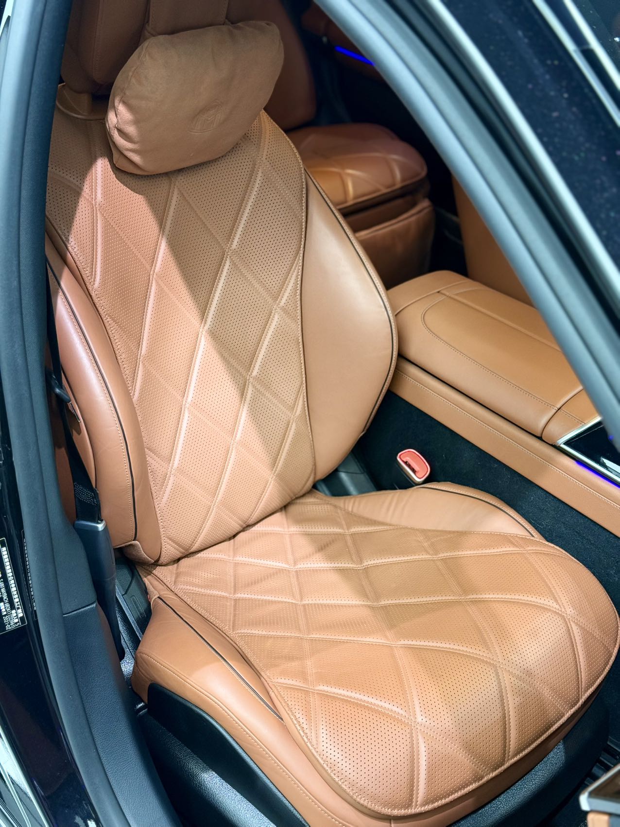 Mercedes-Benz Maybach S Class 2021 car image #24