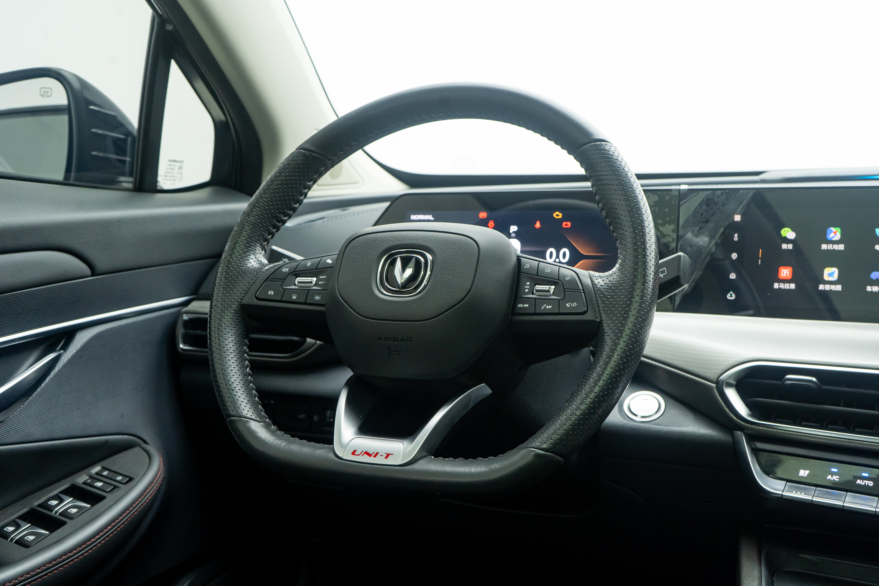 Changan UNI-T 2021 immagine di auto #24