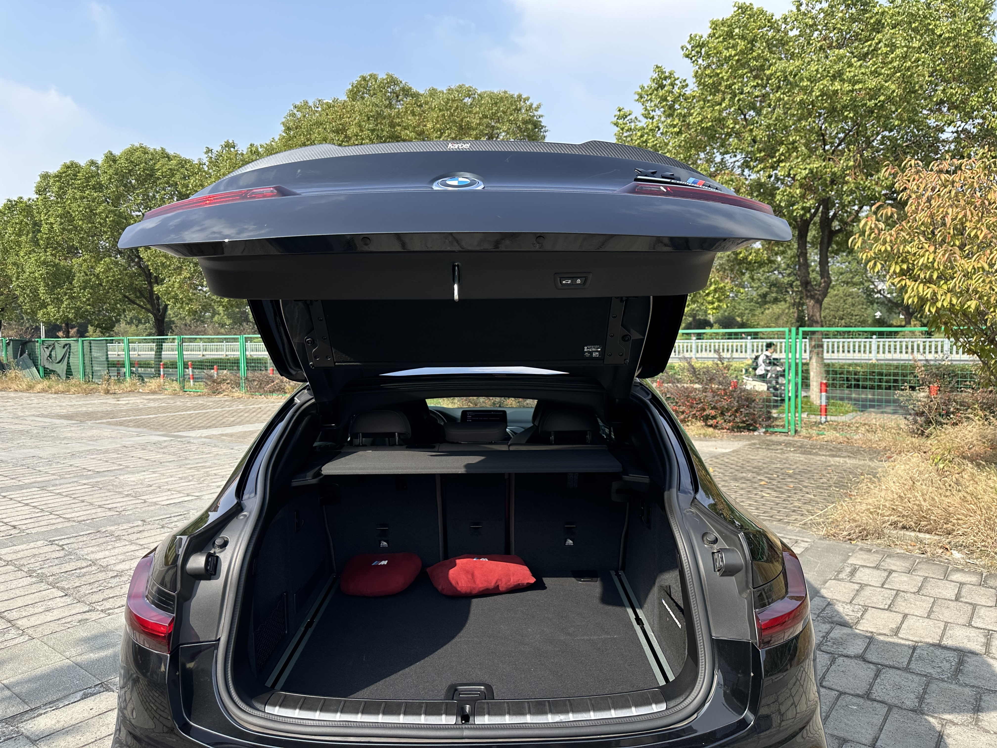 BMW X4 M 2021 car image #24