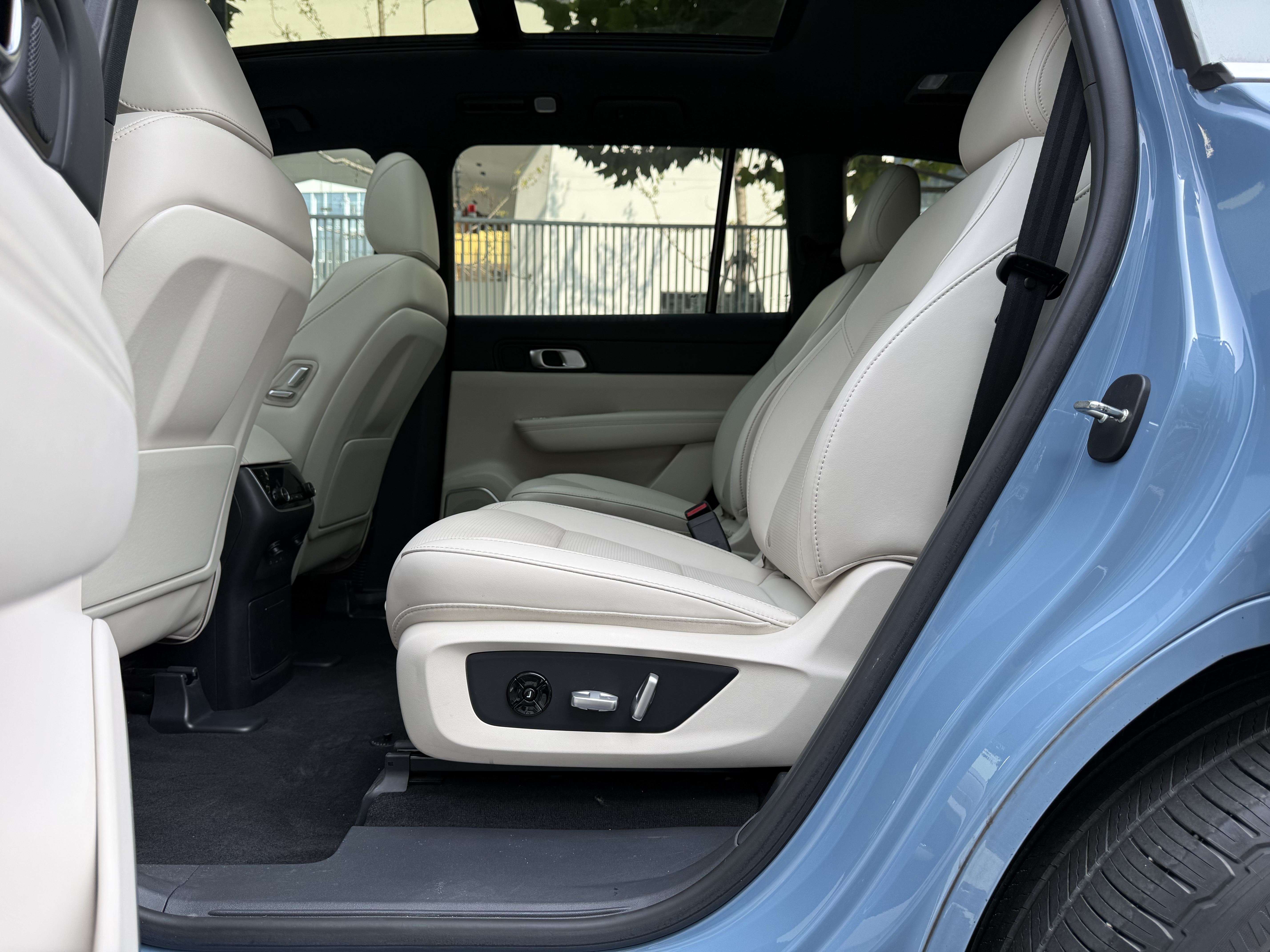 理想汽车 理想ONE 2022 汽车图片 #24