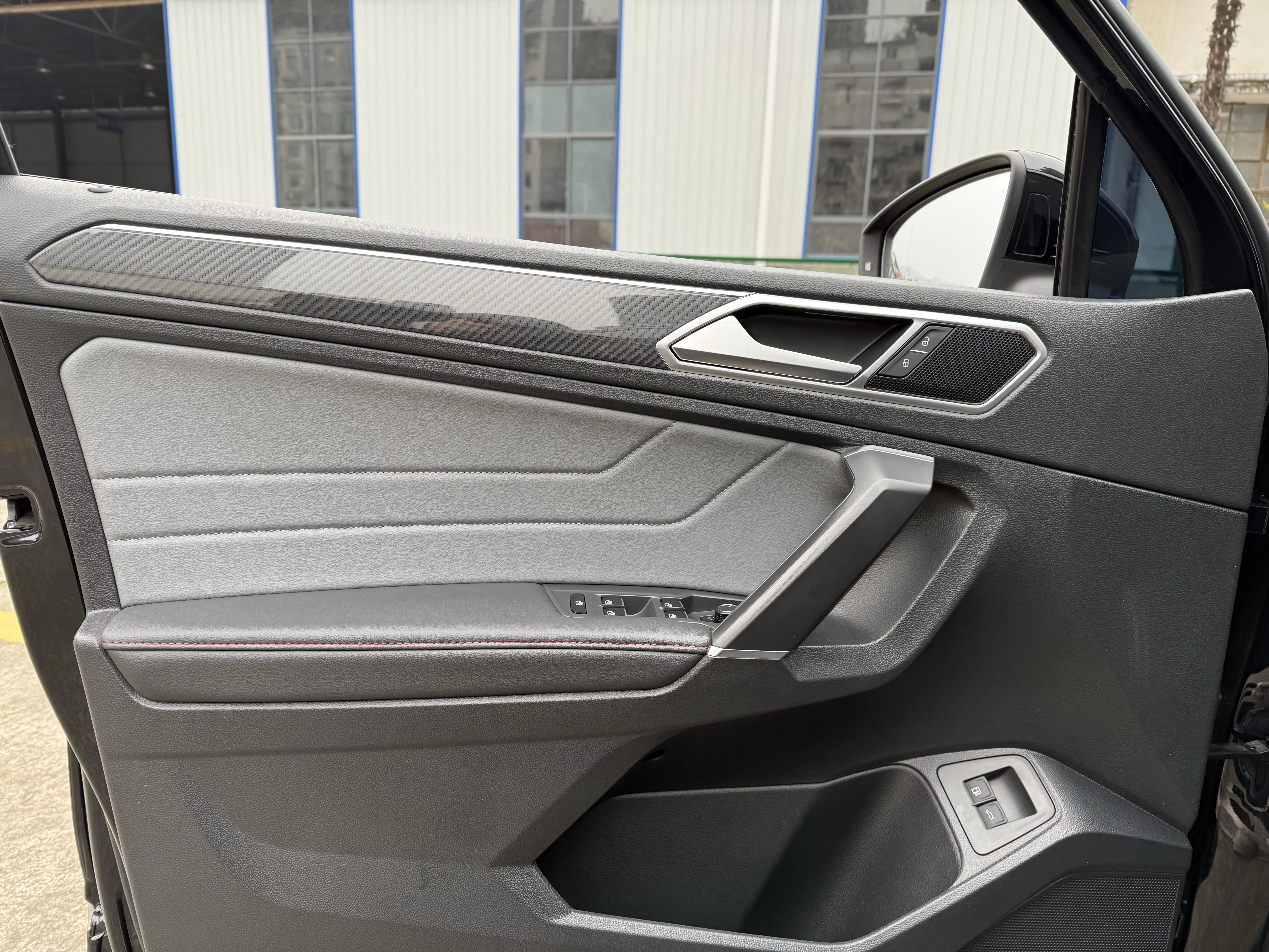 Volkswagen Tiguan L New Energy 2022 изображение автомобиля #24