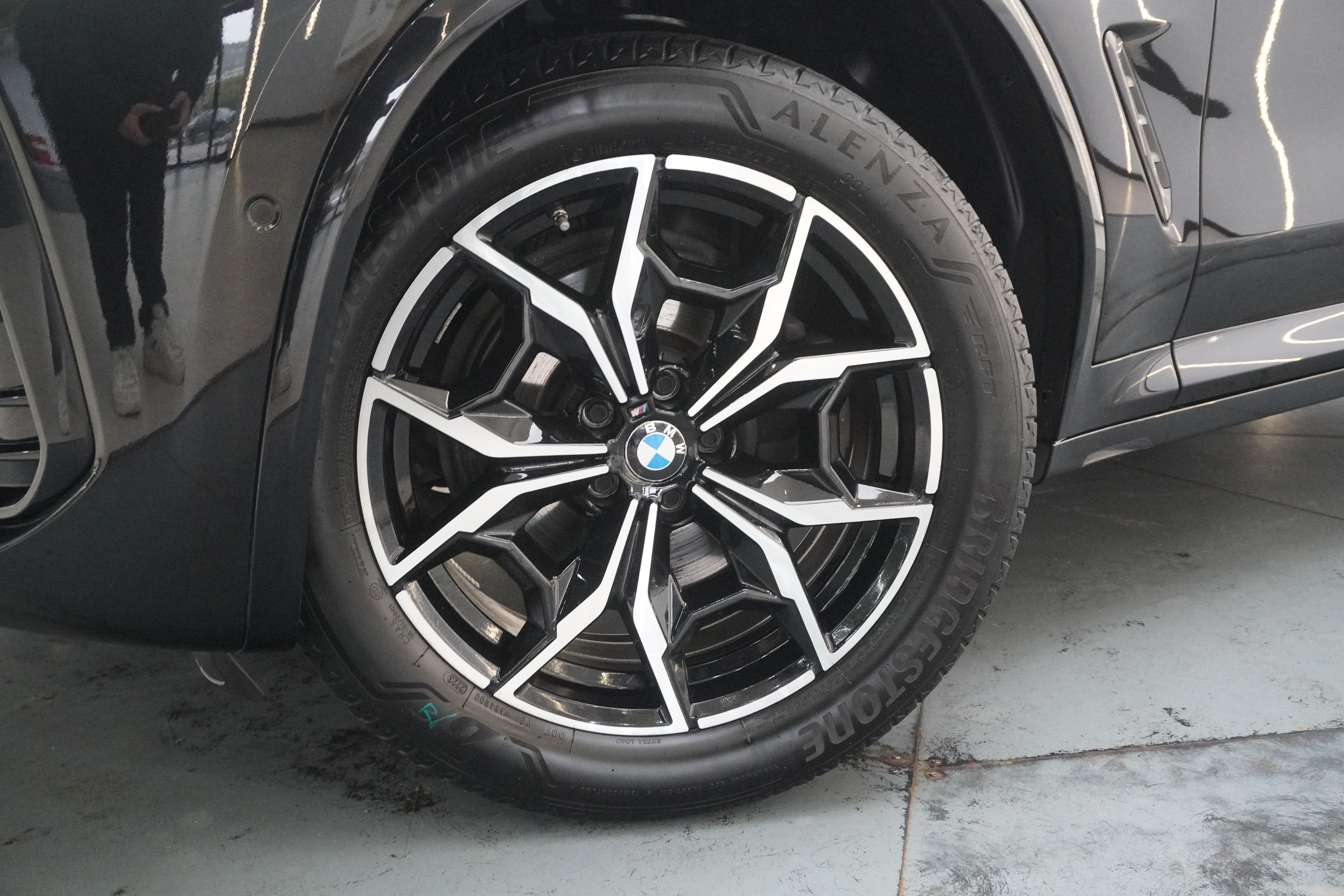 BMW X4 2023 immagine di auto #24