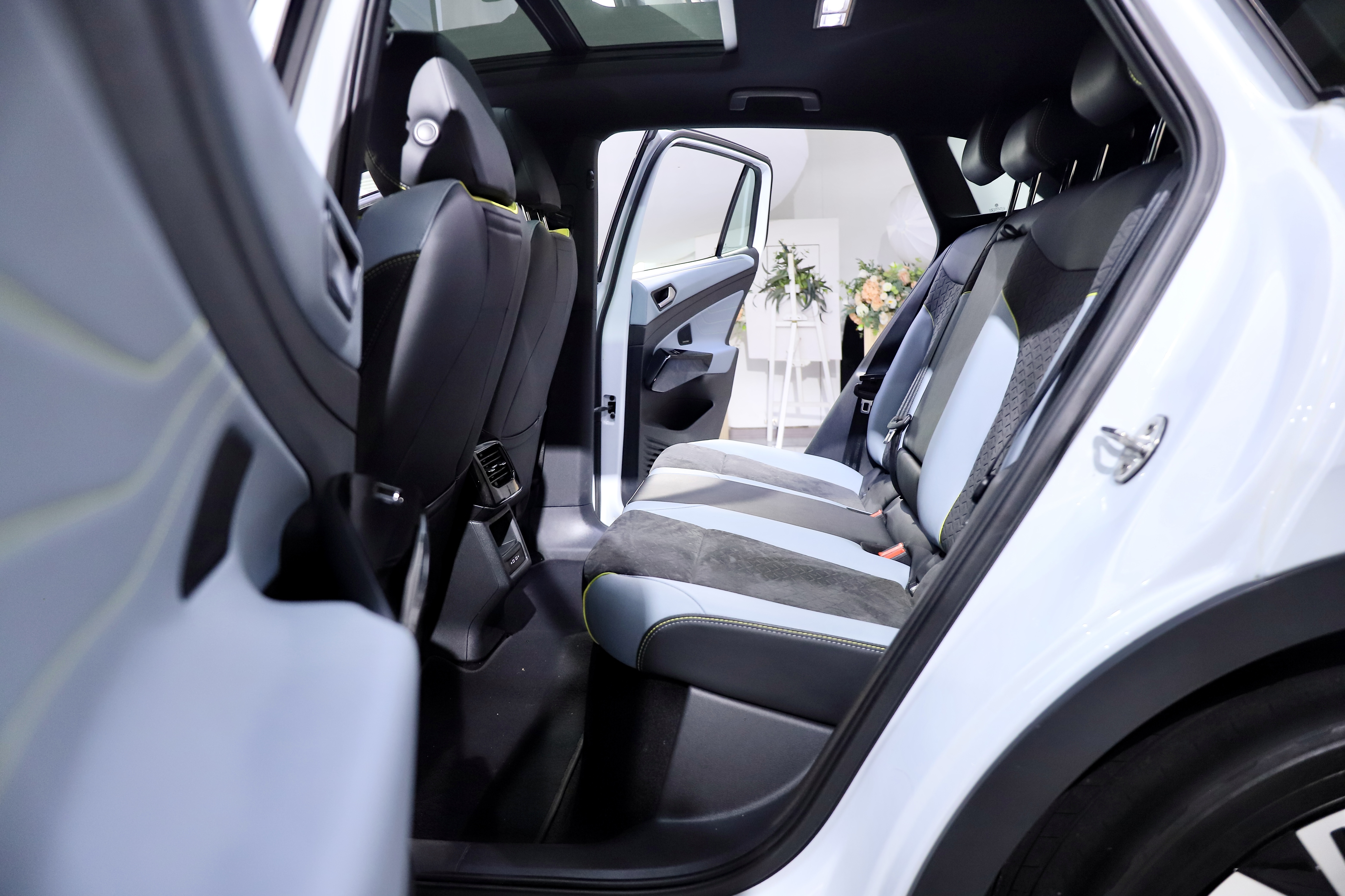 Volkswagen ID.4 X 2022 immagine di auto #24