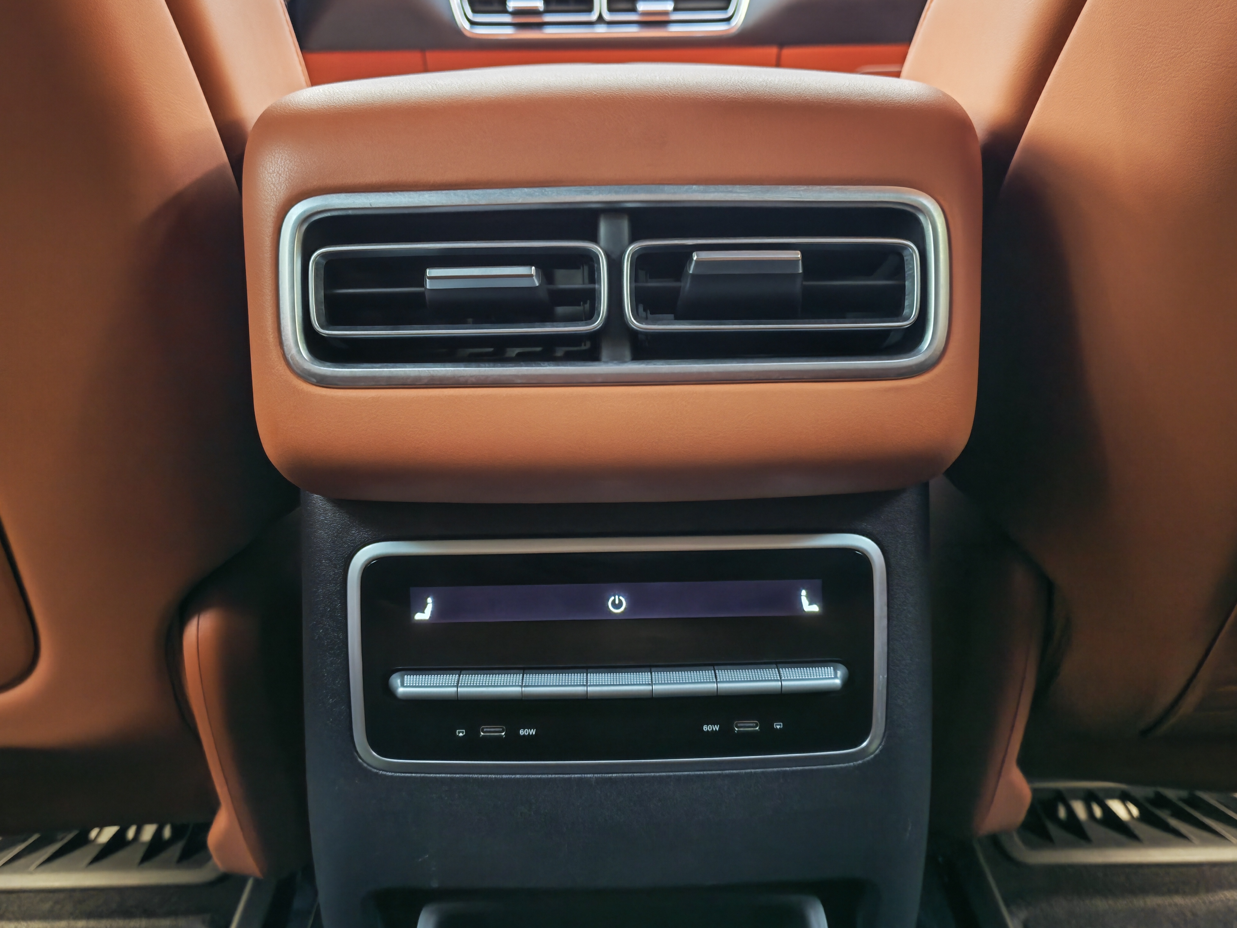 Li L7 2023 immagine di auto #24