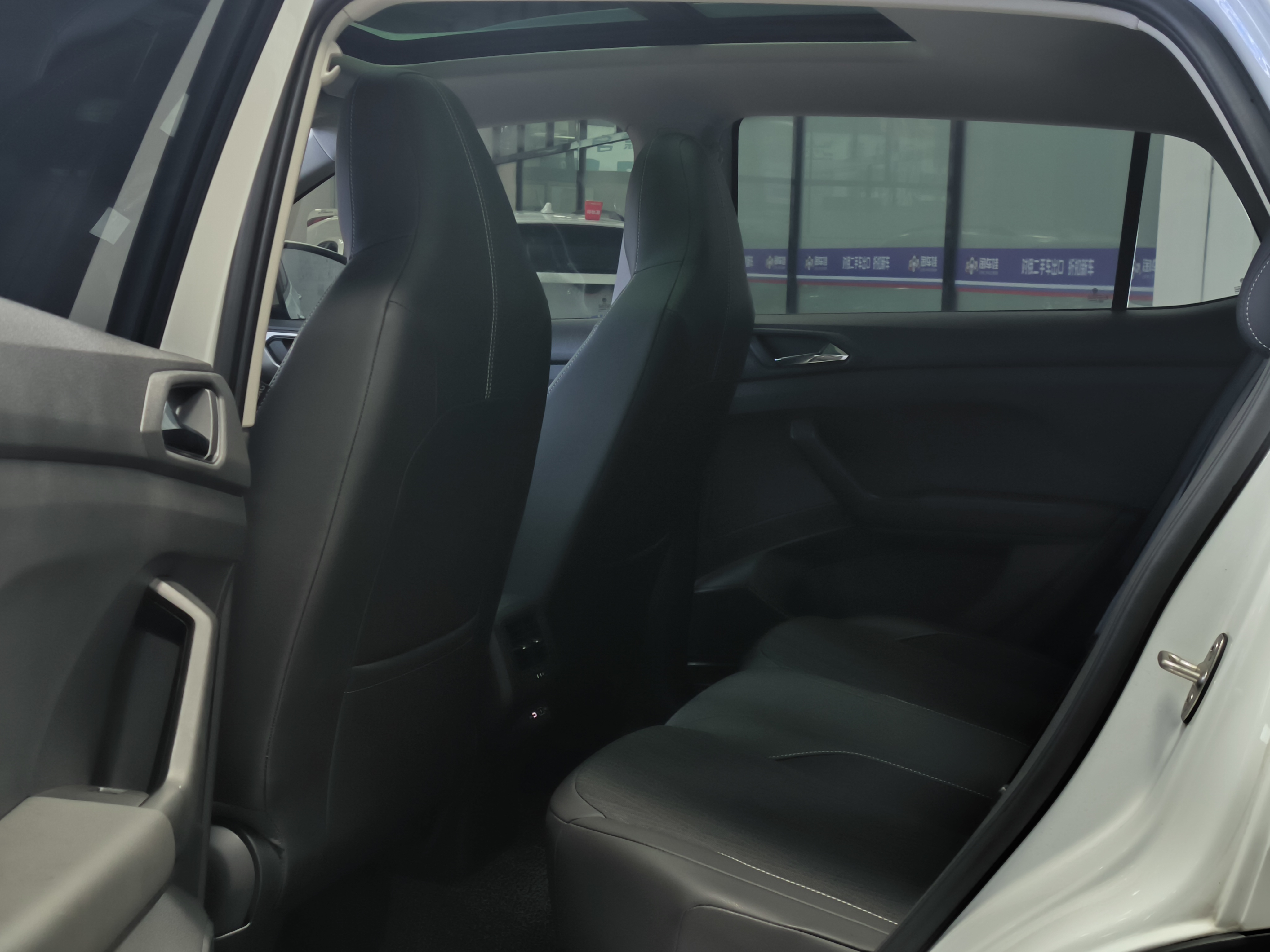 Volkswagen T-Cross 2023 #24 Volkswagen T-Cross 2023 car image #24