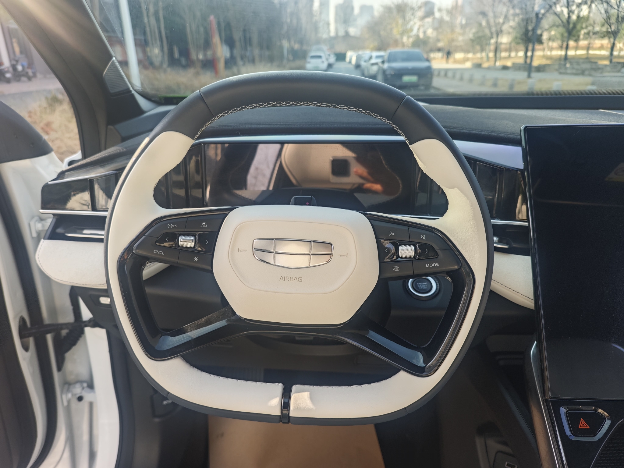 GEELY Boyue L 2023 car image #24