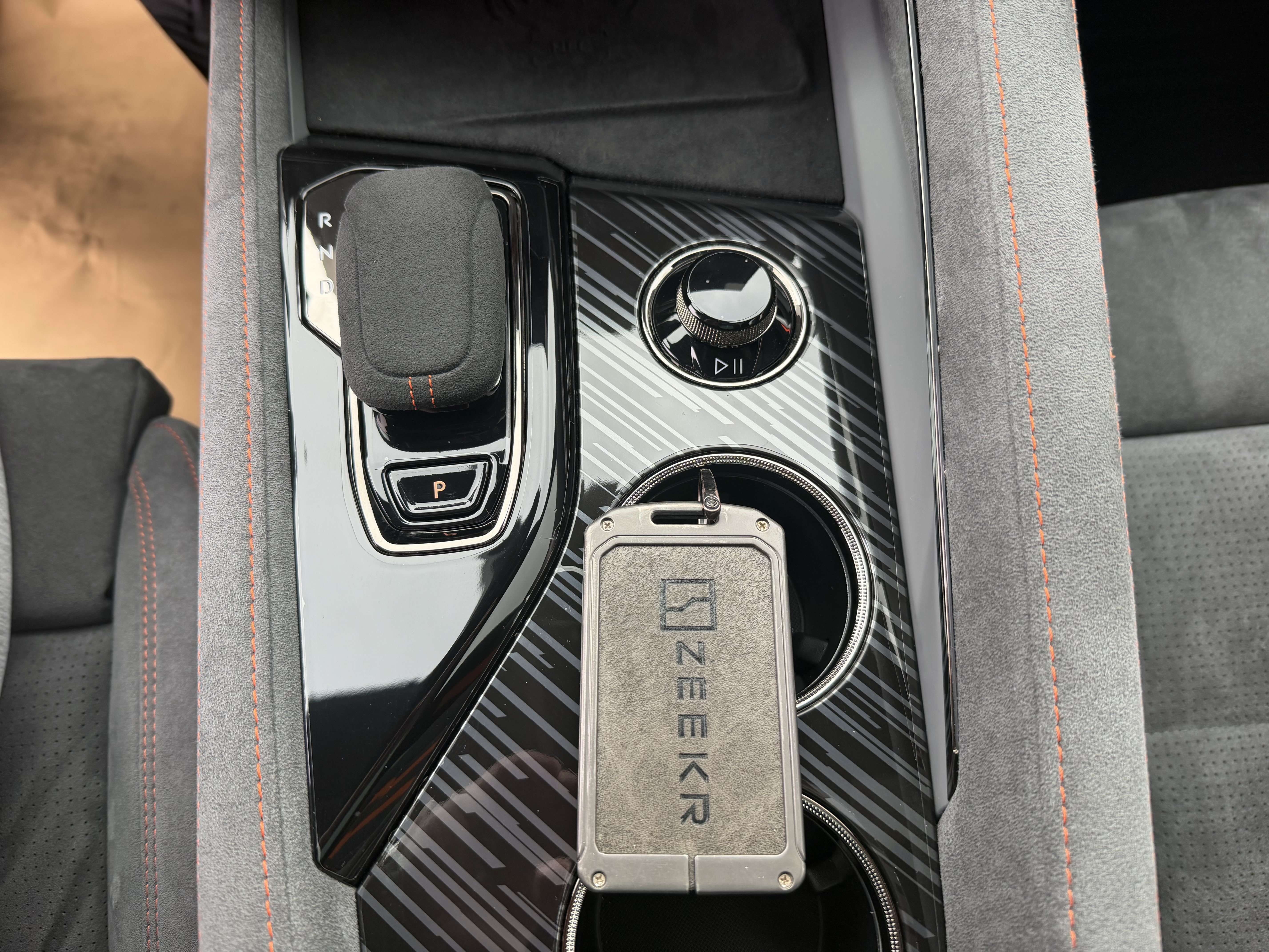 极氪 极氪001 2023 汽车图片 #24