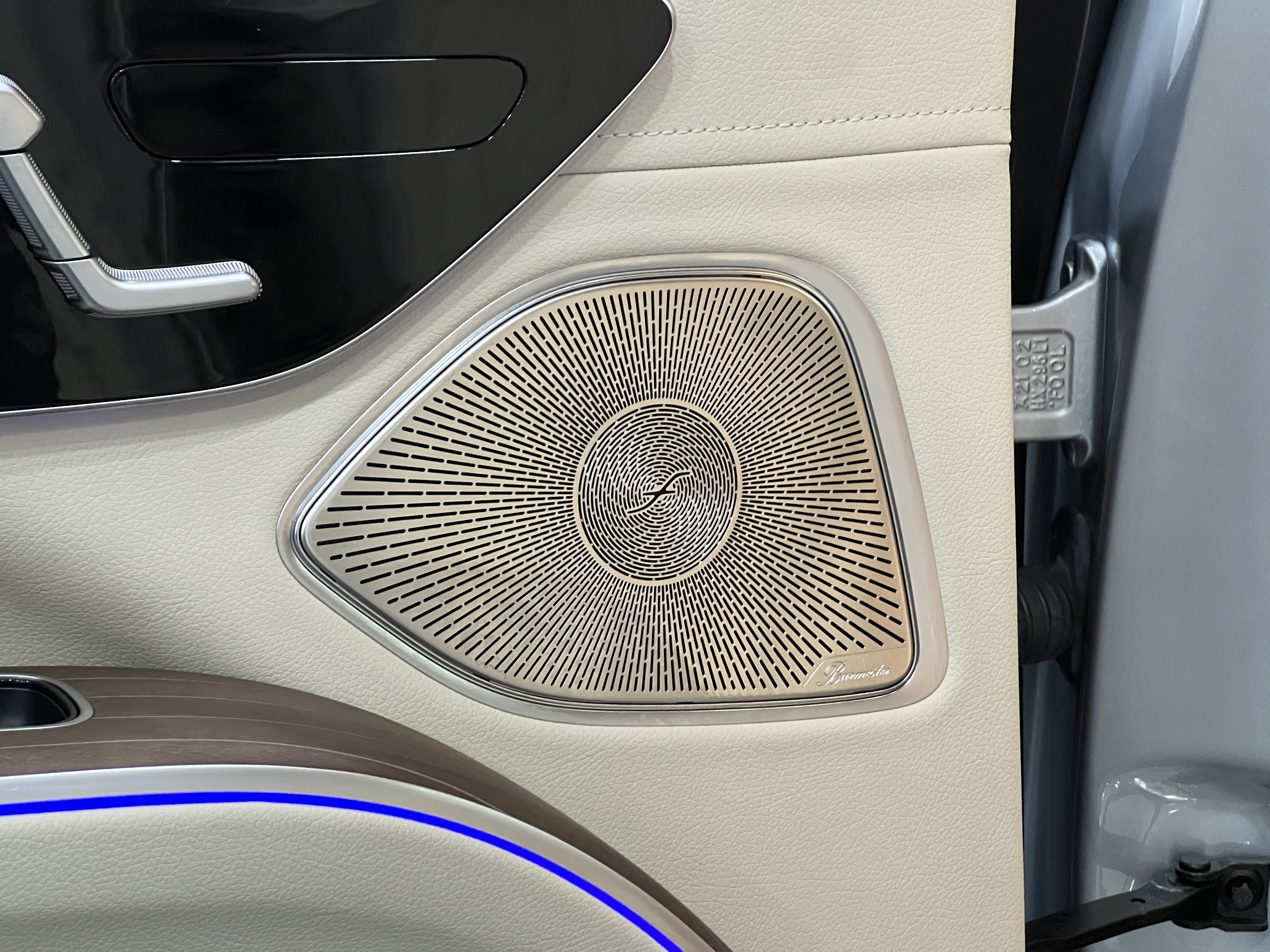 Mercedes-Benz EQS SUV 2023 car image #24