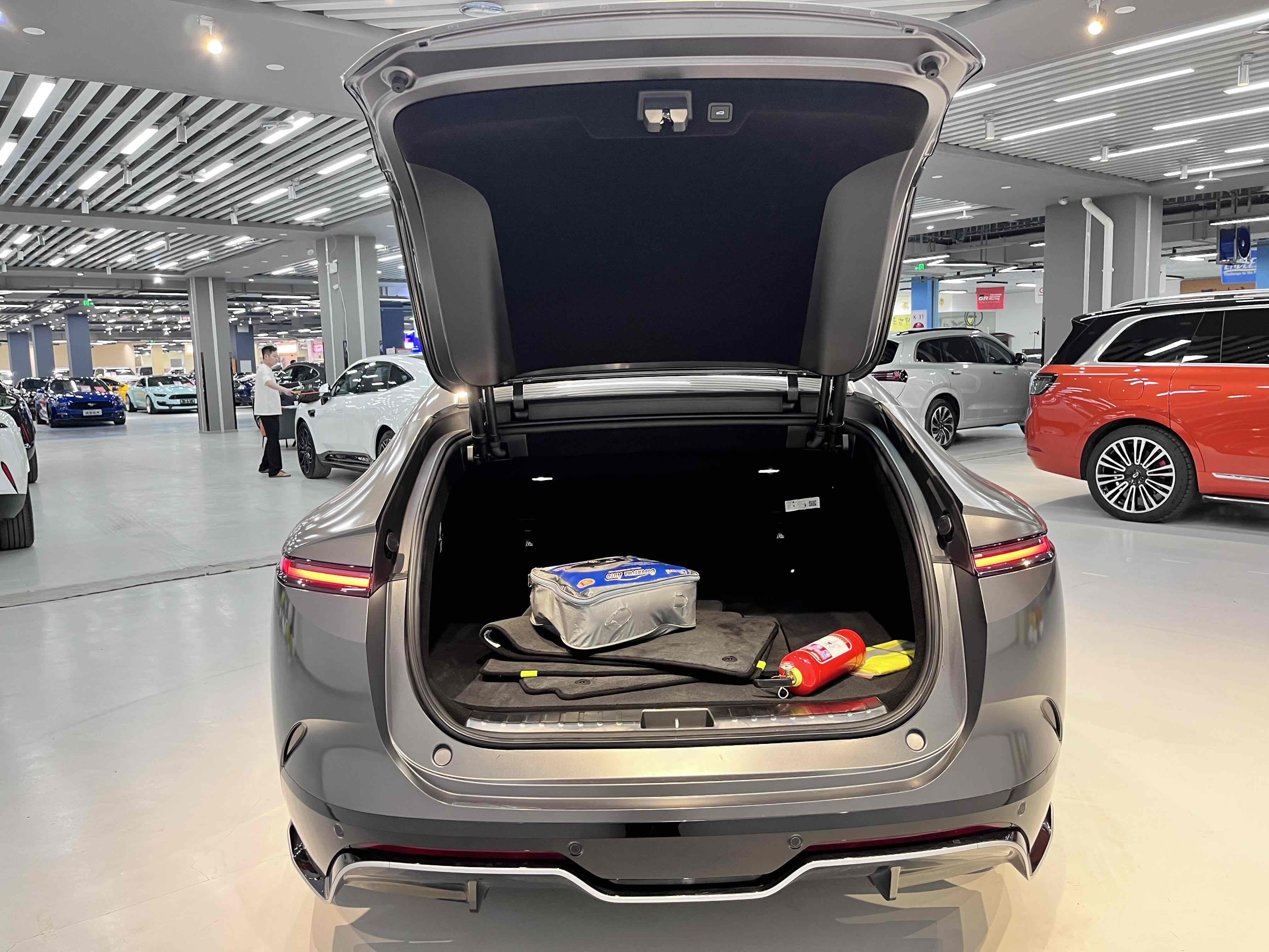 Avatr 12 2024 car image #24