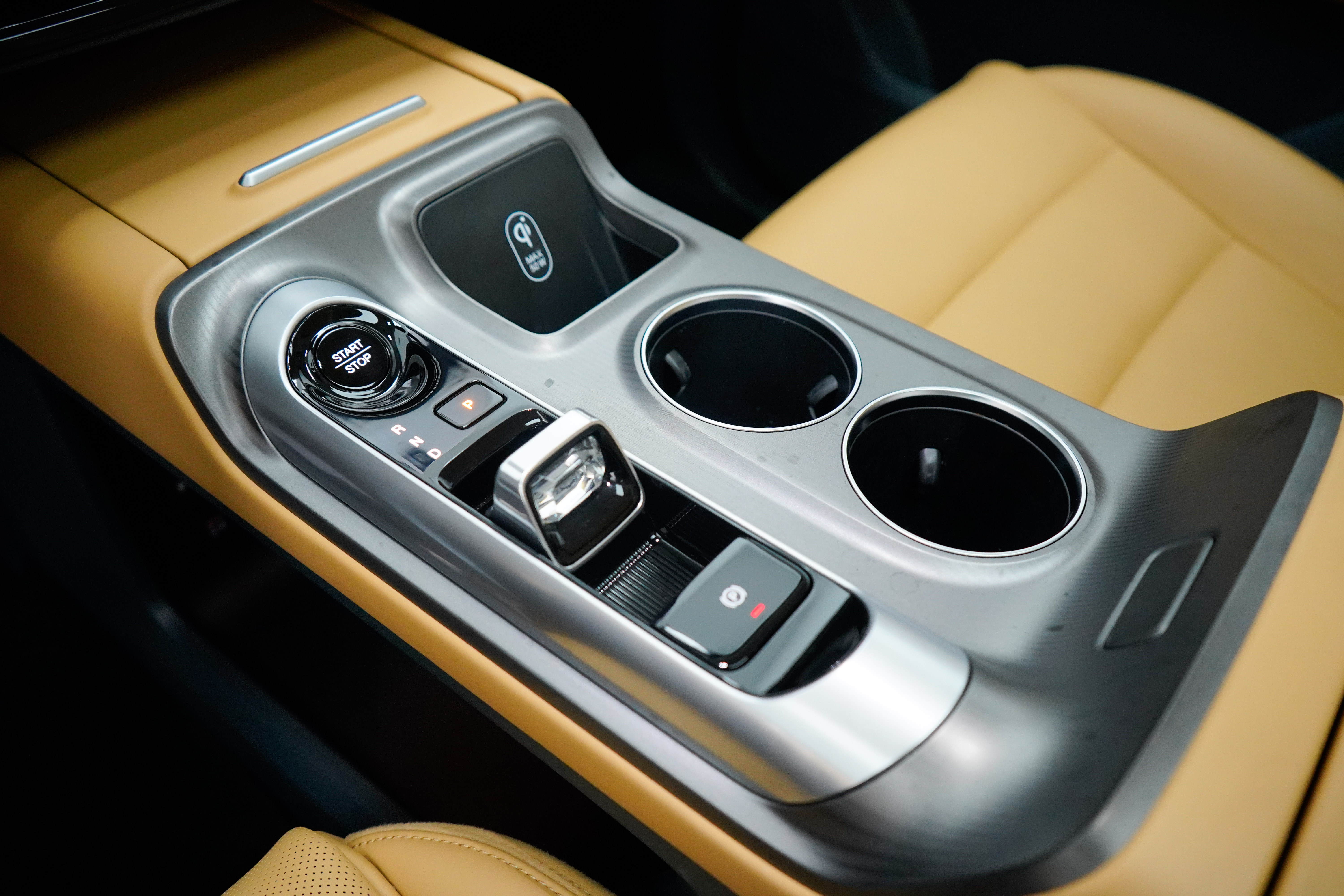 GAC Trumpchi E8 New Energy 2024 car image #24