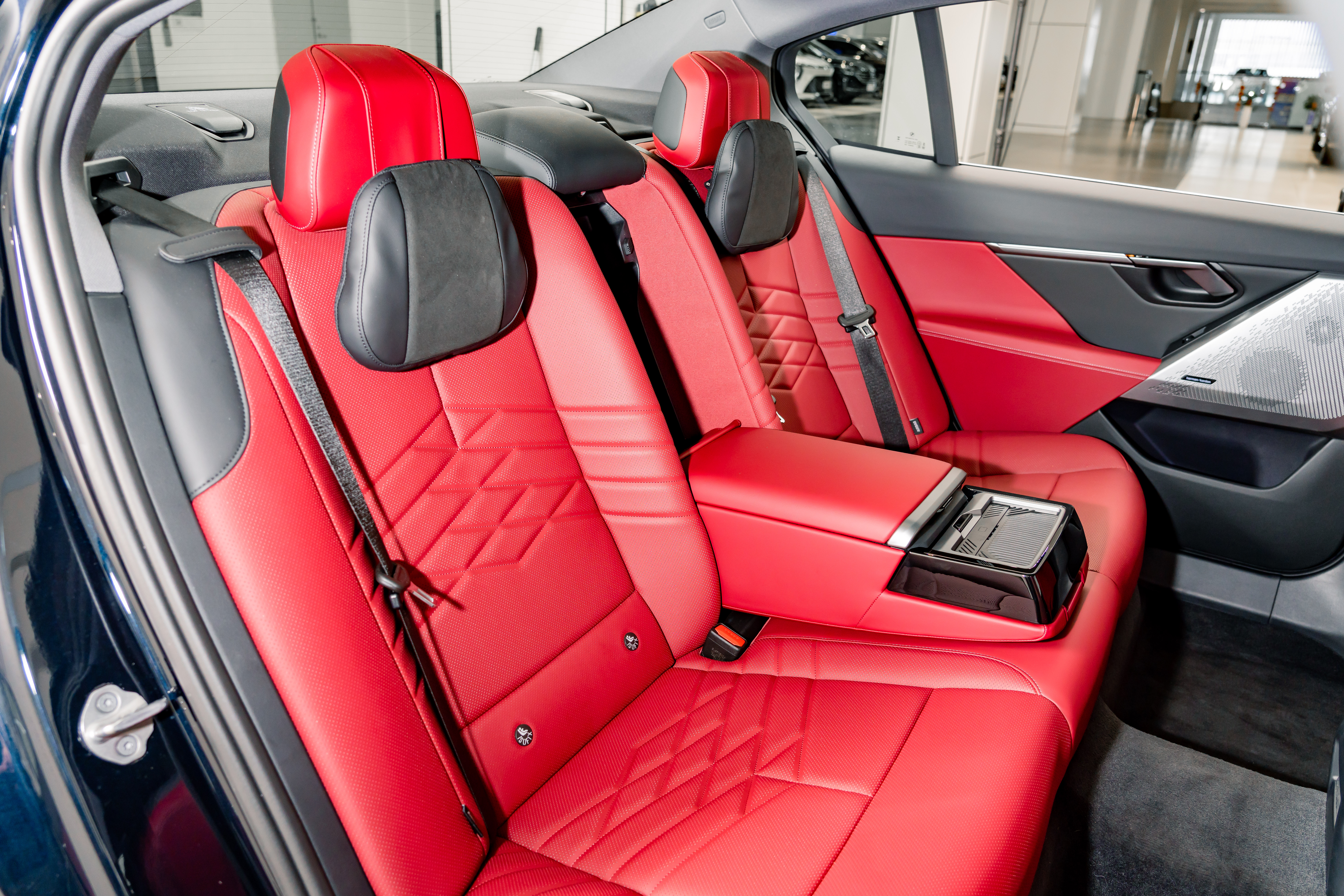 BMW i5 2025 immagine di auto #24