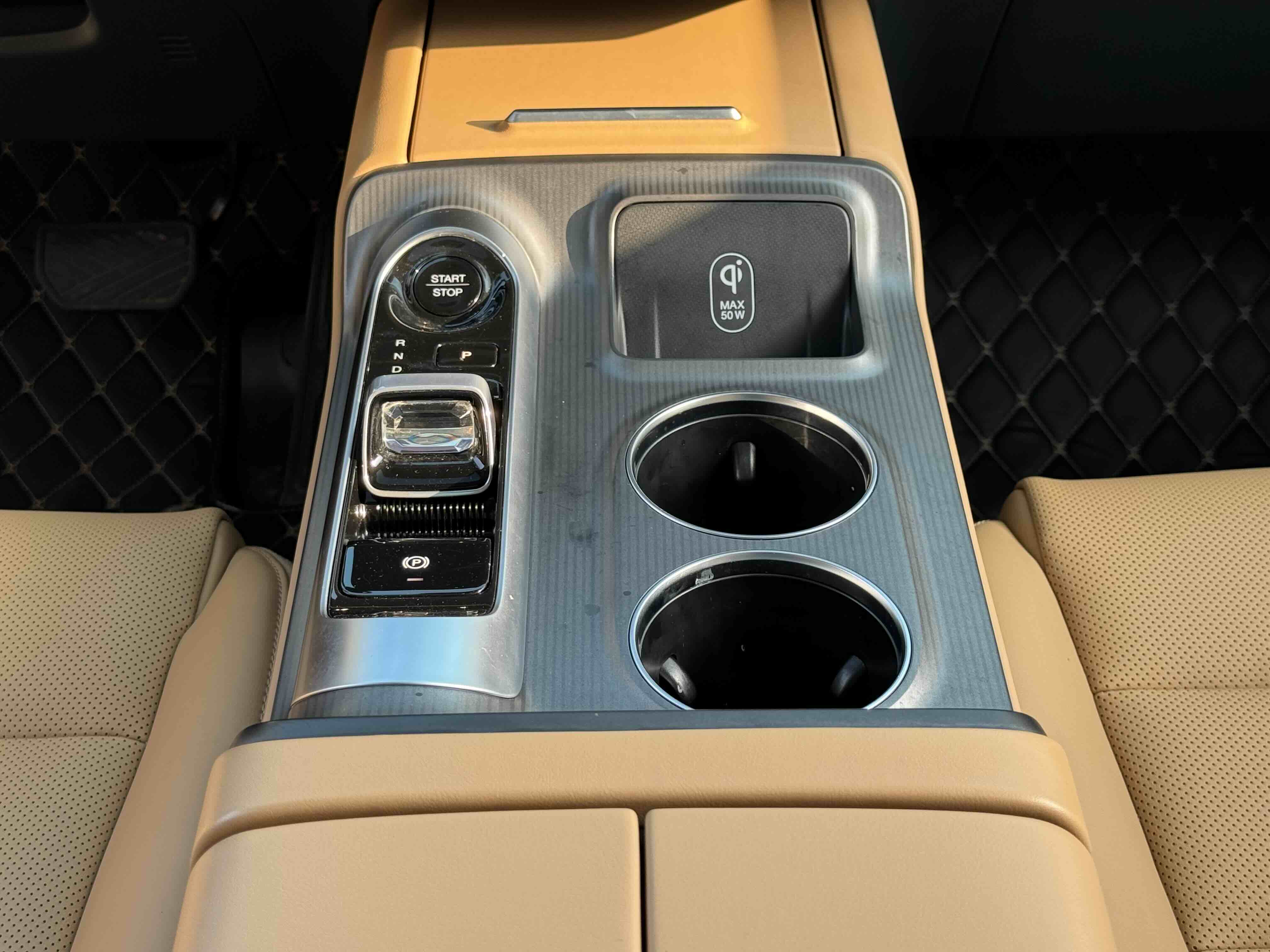 GAC Trumpchi E8 New Energy 2024 car image #24