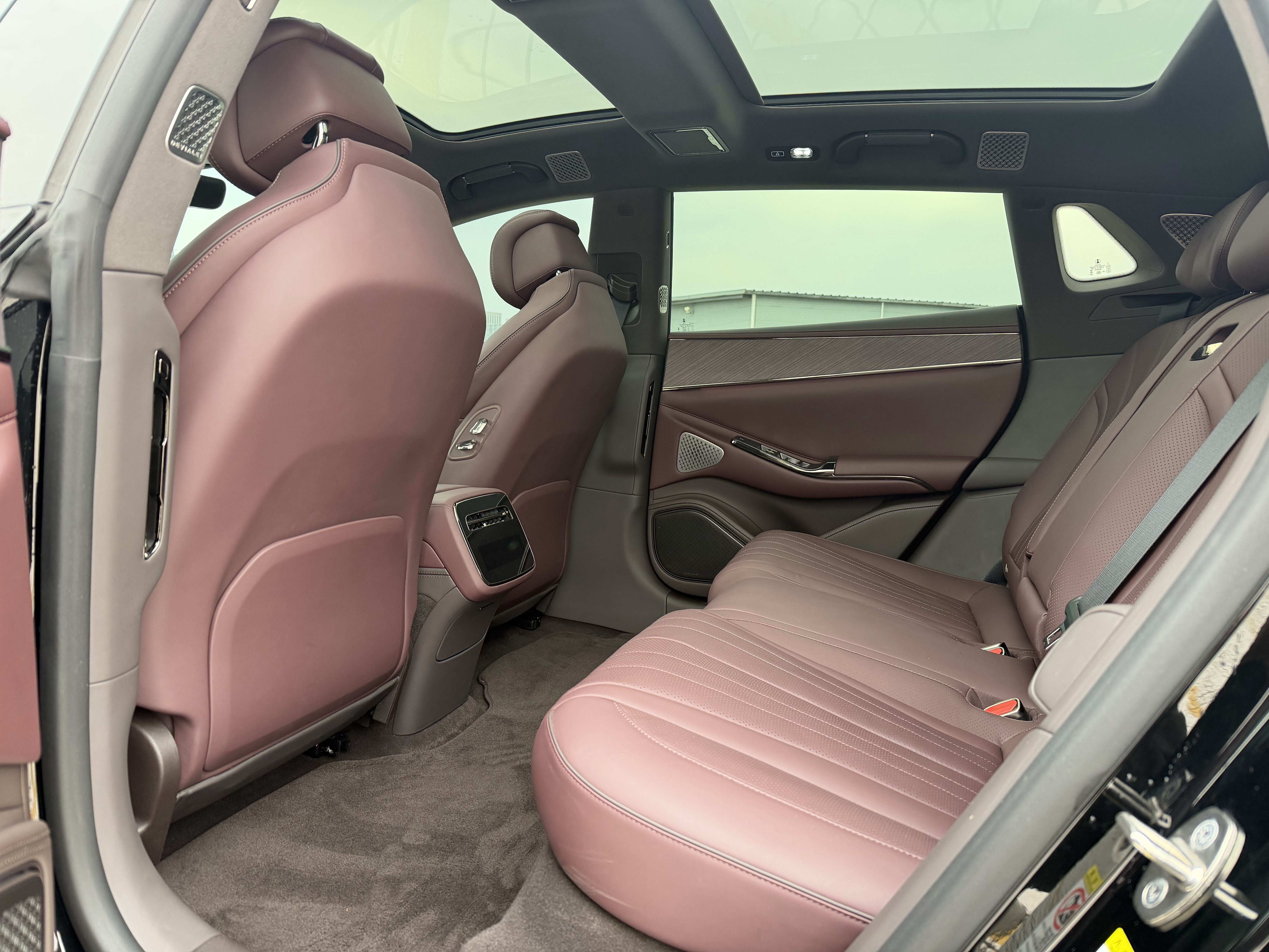 Denza Z9GT 2025 car image #24