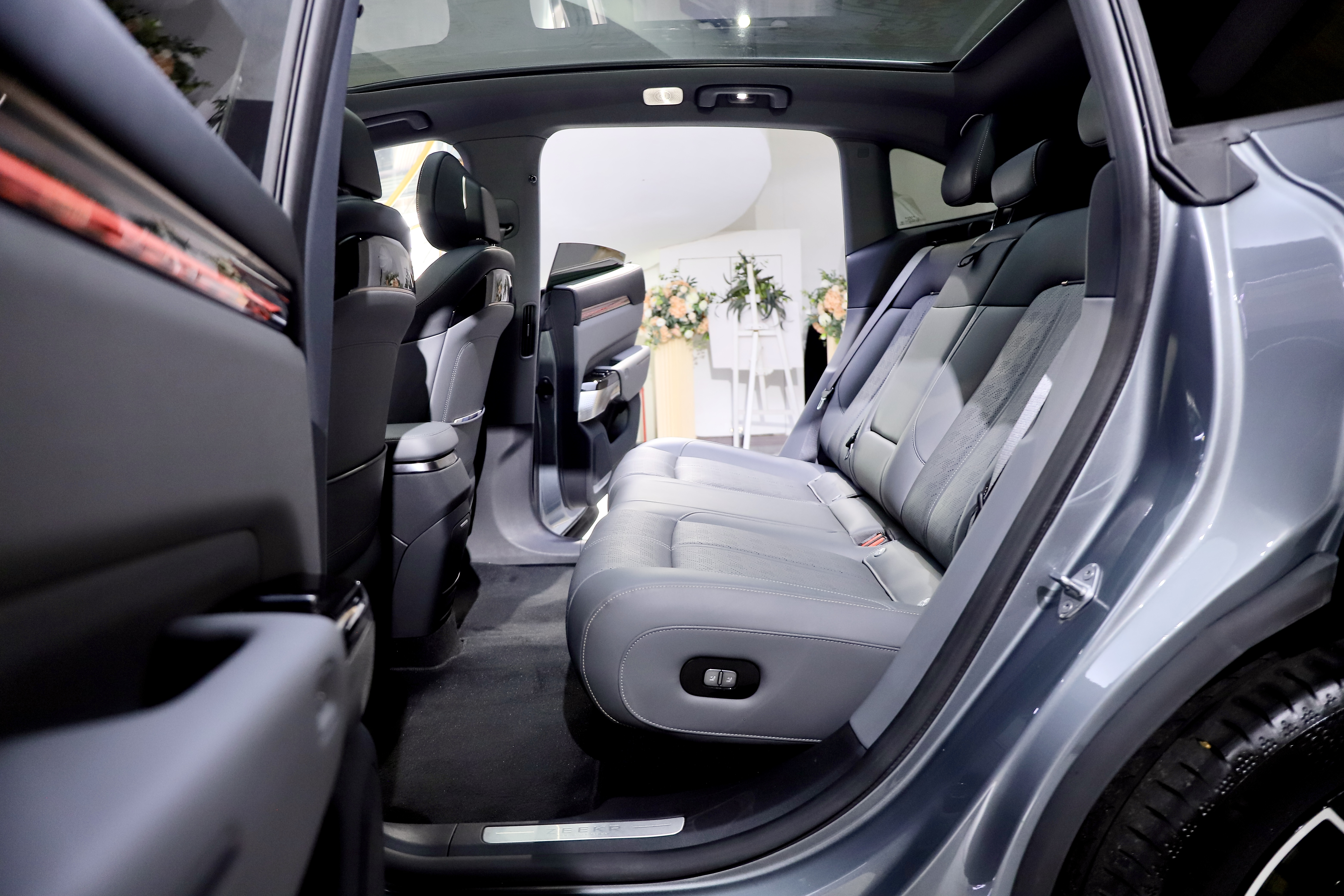 极氪 极氪7X 2024 汽车图片 #24