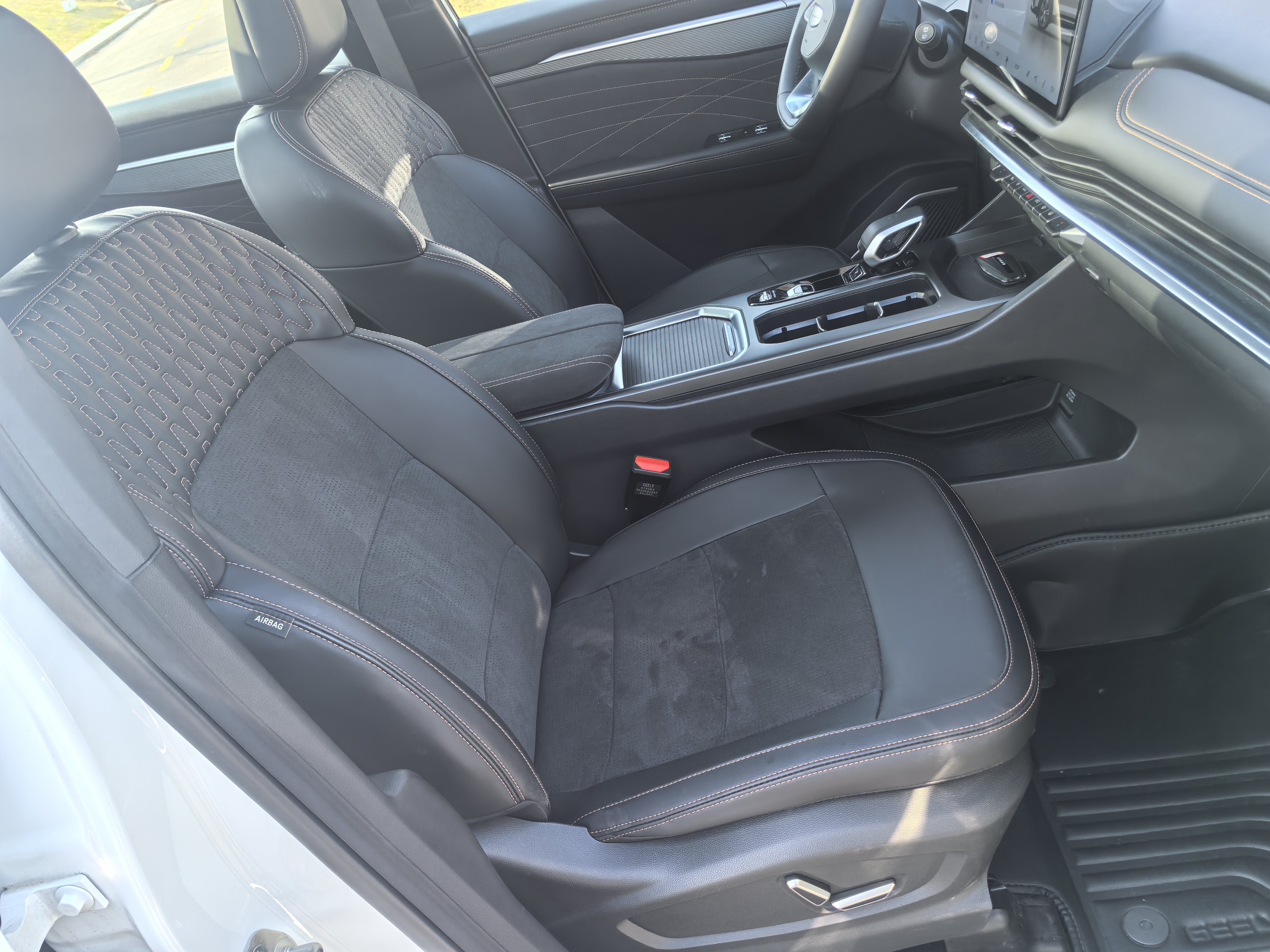 GEELY Okavango L 2024 immagine di auto #24