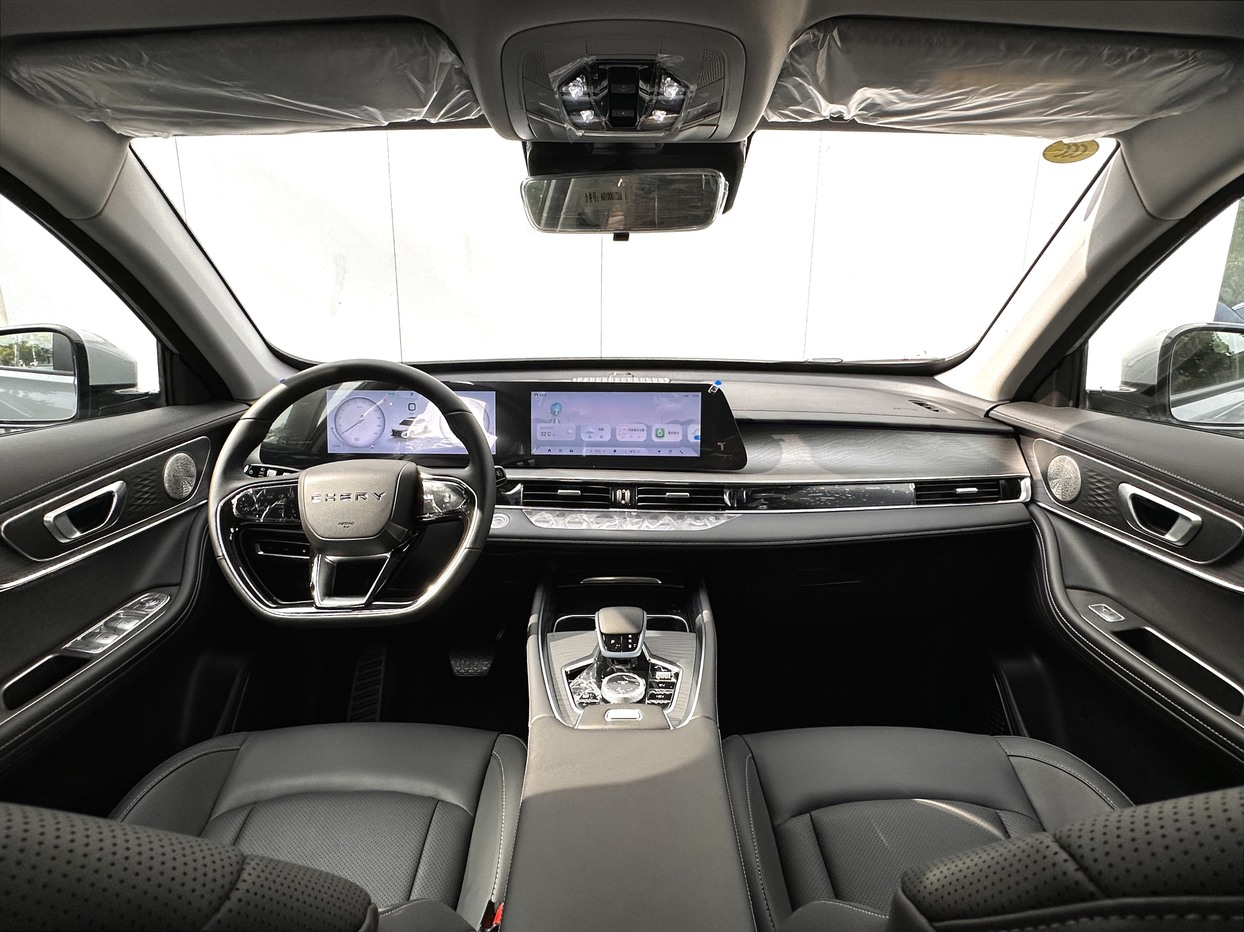 Chery Tiggo 8 PRO New Energy 2025 car image #24