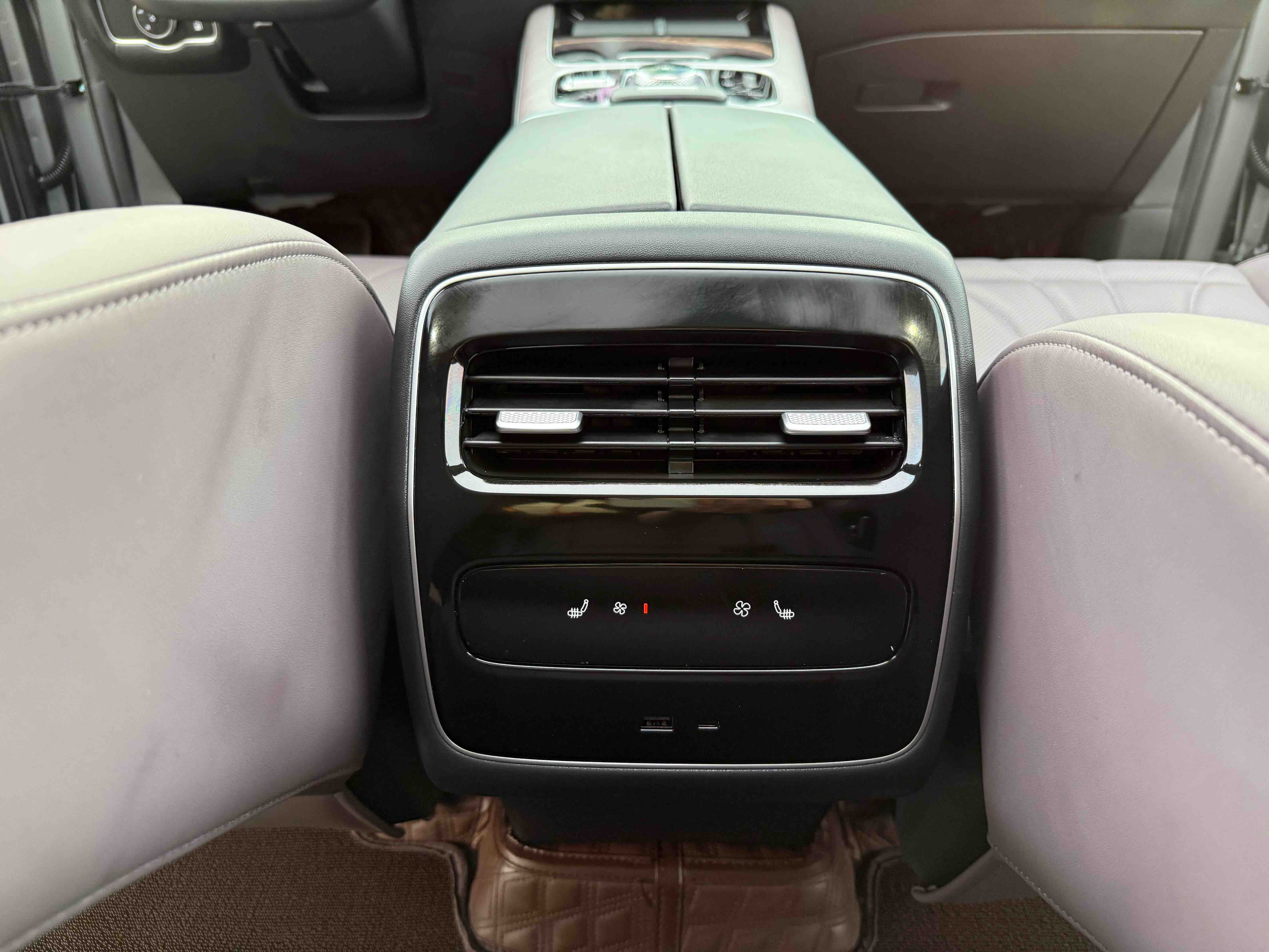 Chery Tiggo9 C-DM 2025 car image #24