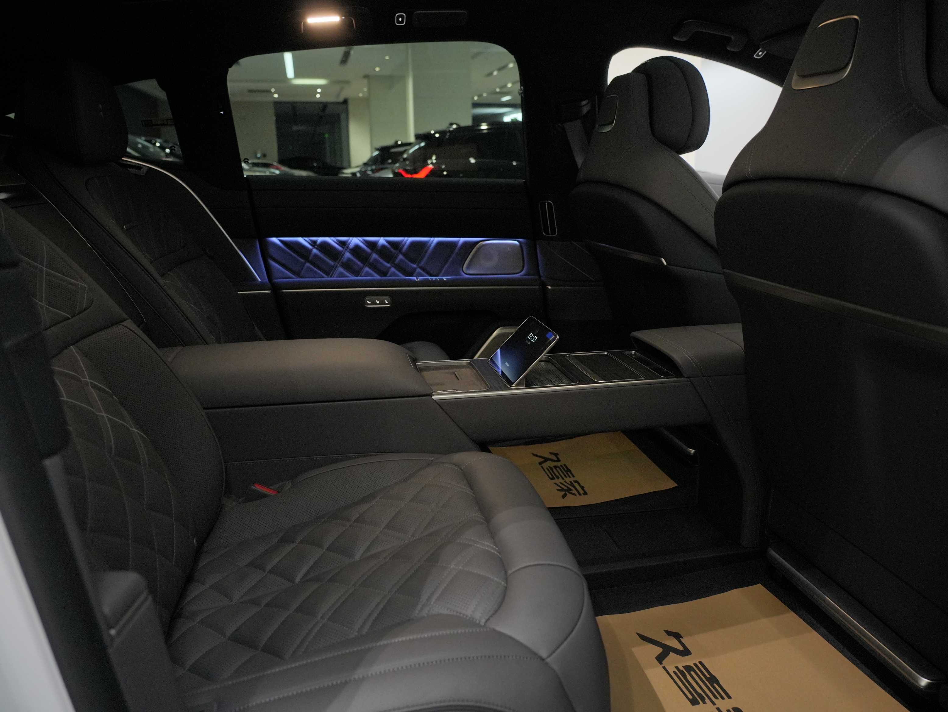 NIO ET9 2025 изображение автомобиля #24