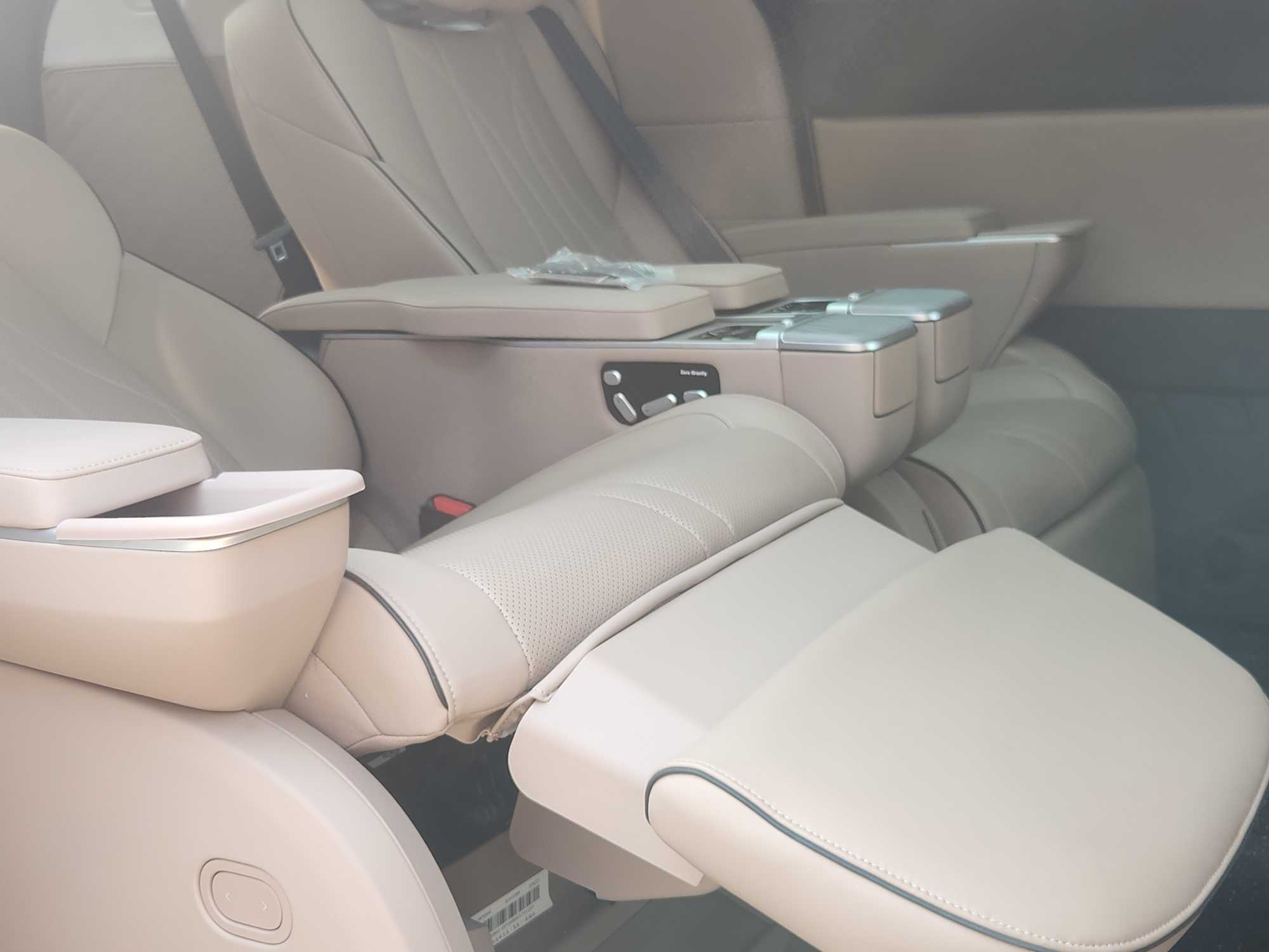 Xpeng X9 2025 imagem de carro #24