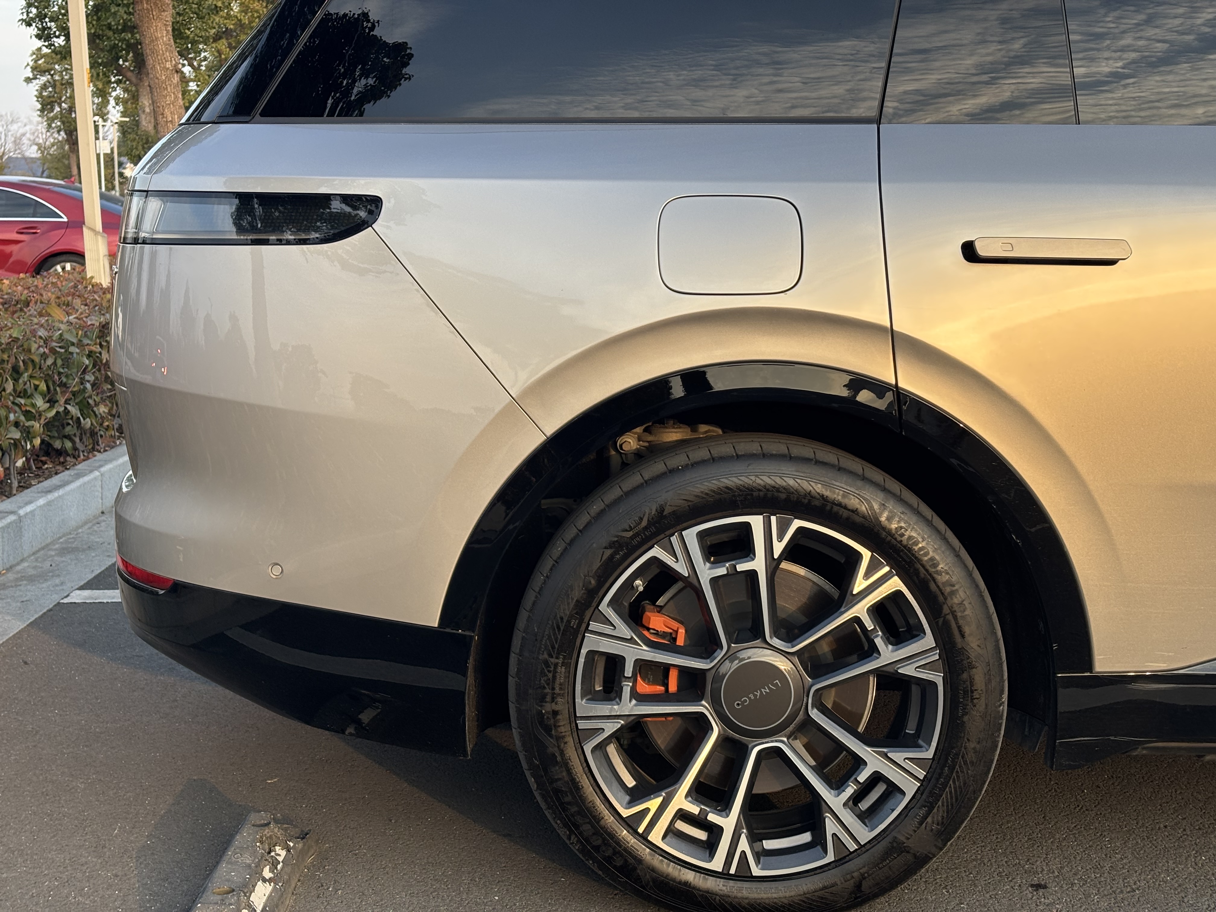 Lynk & Co 900 2025 car image #24