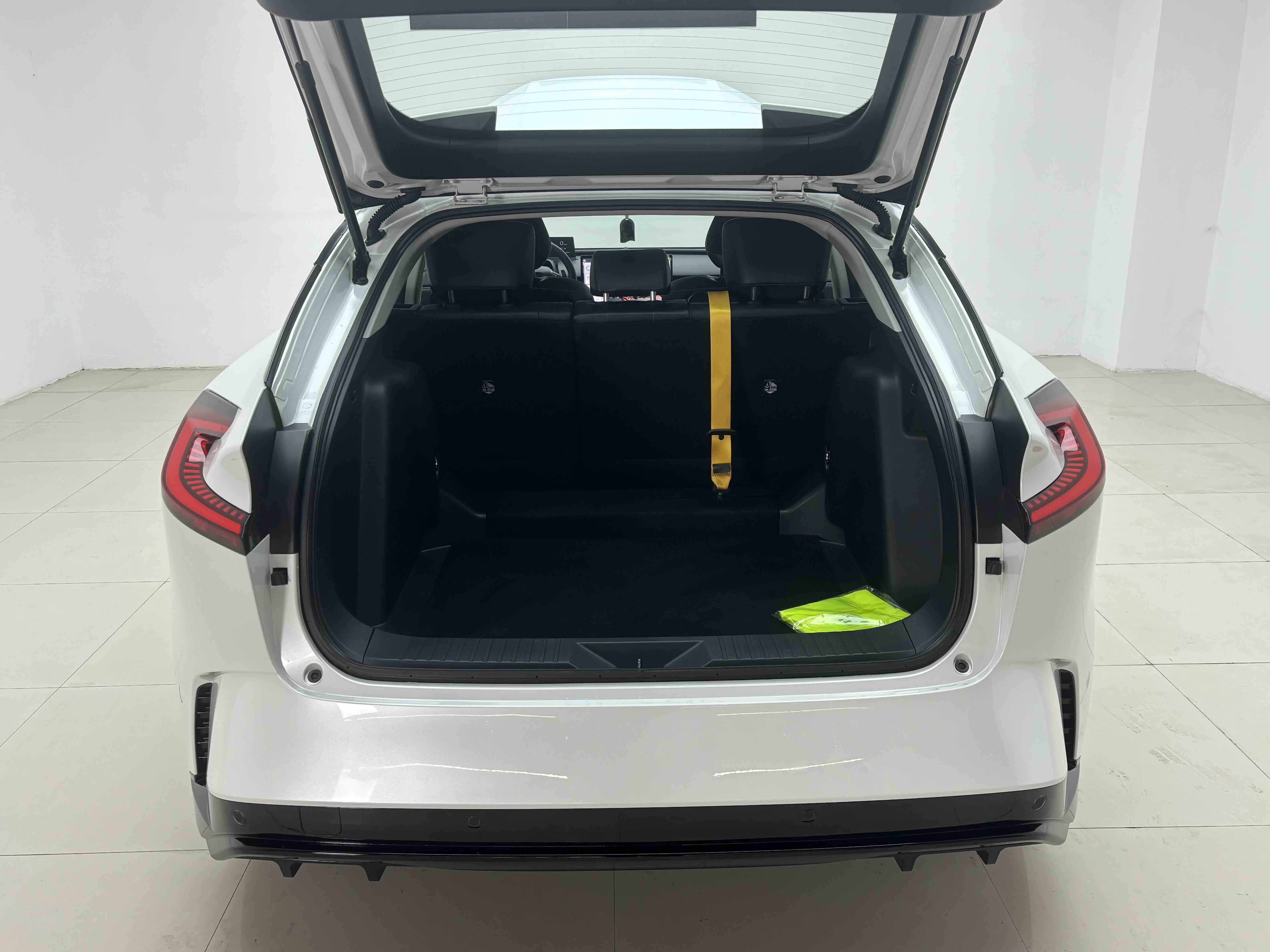 Toyota bZ5 2025 car image #24