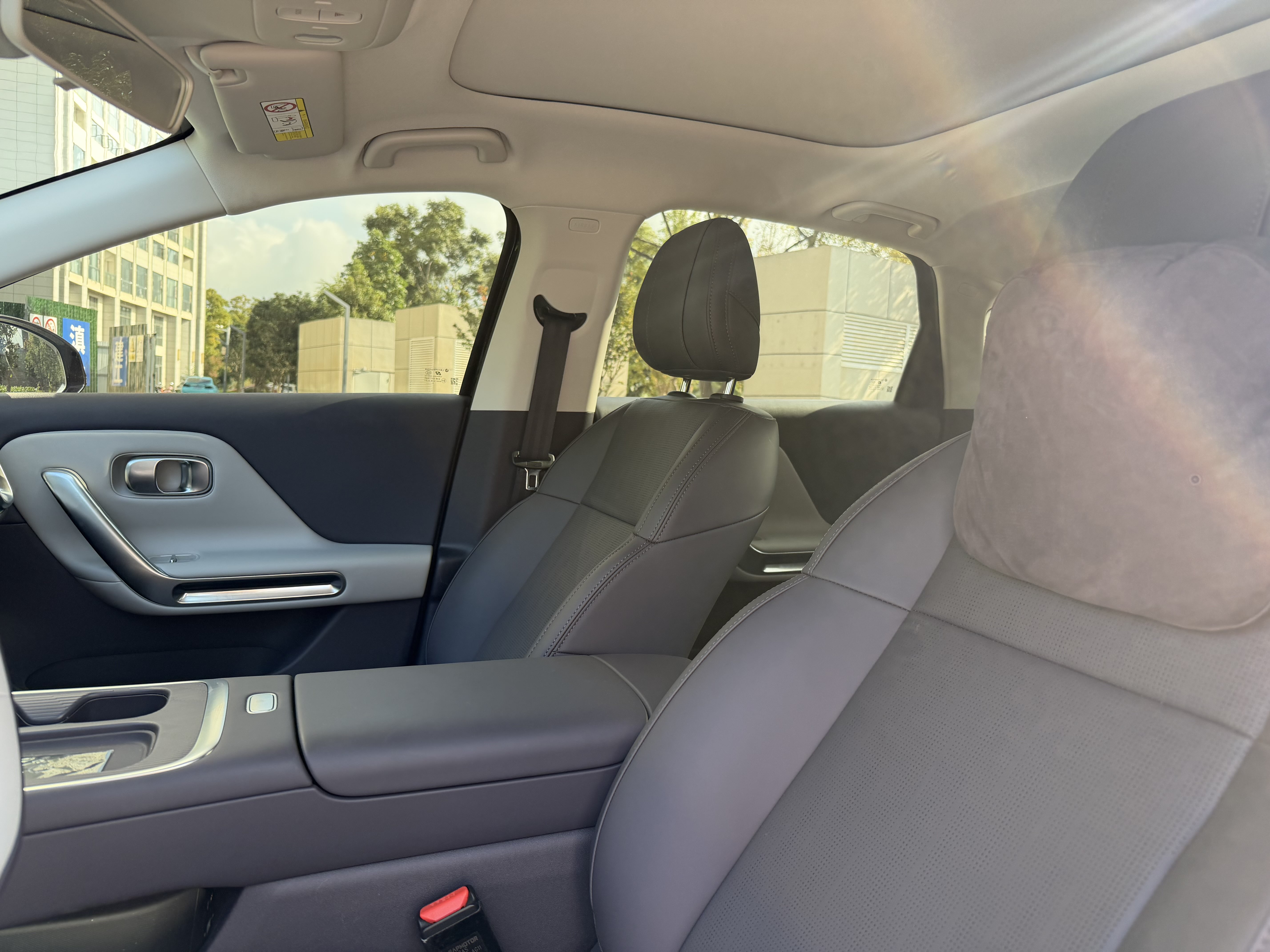 零跑汽车 零跑B01 2025 汽车图片 #24