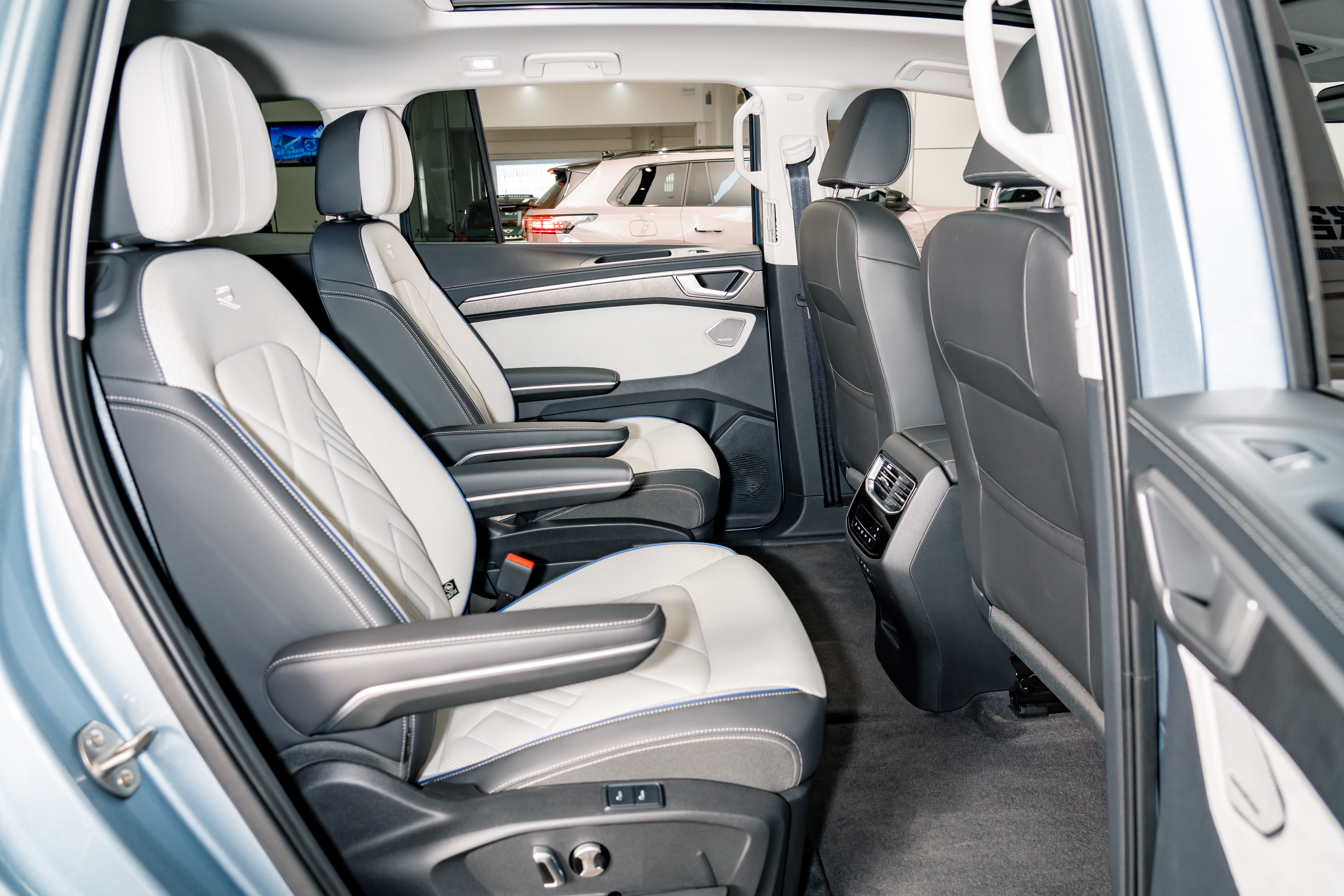 Volkswagen Talagon 2025 #24 Volkswagen Talagon 2025 car image #24