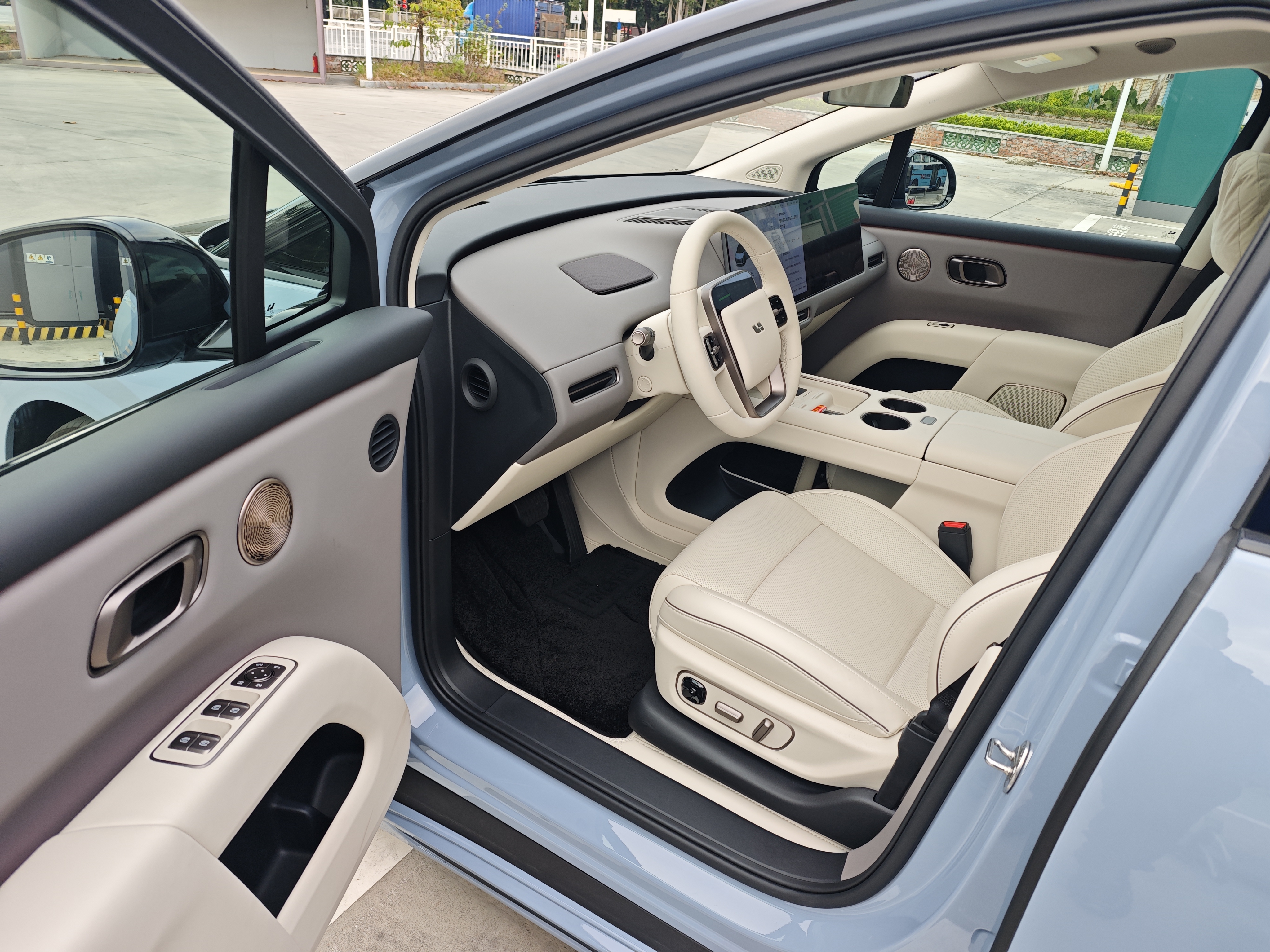 理想汽车 理想i6 2025 汽车图片 #24