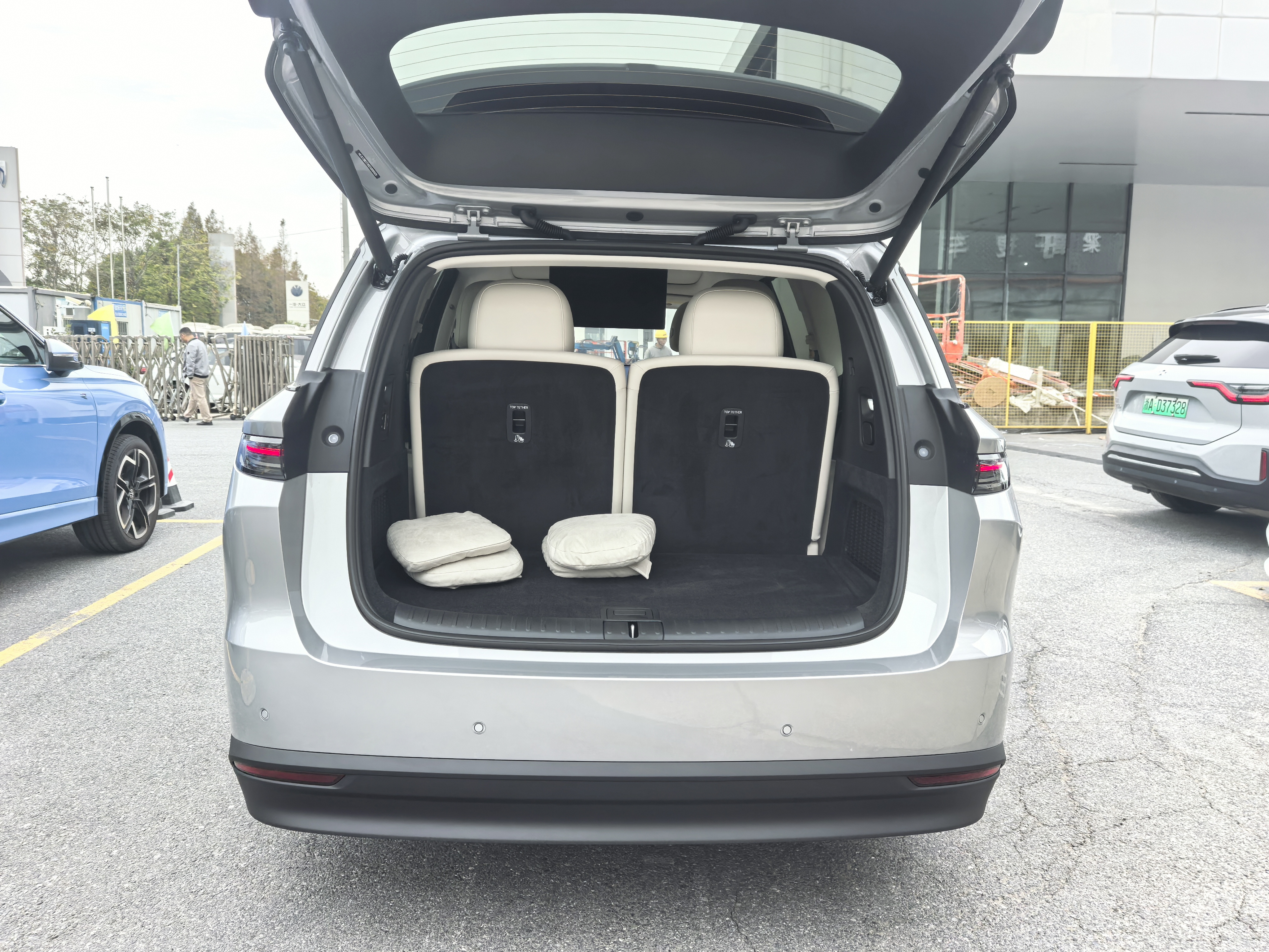 理想汽车 理想i6 2025 汽车图片 #24