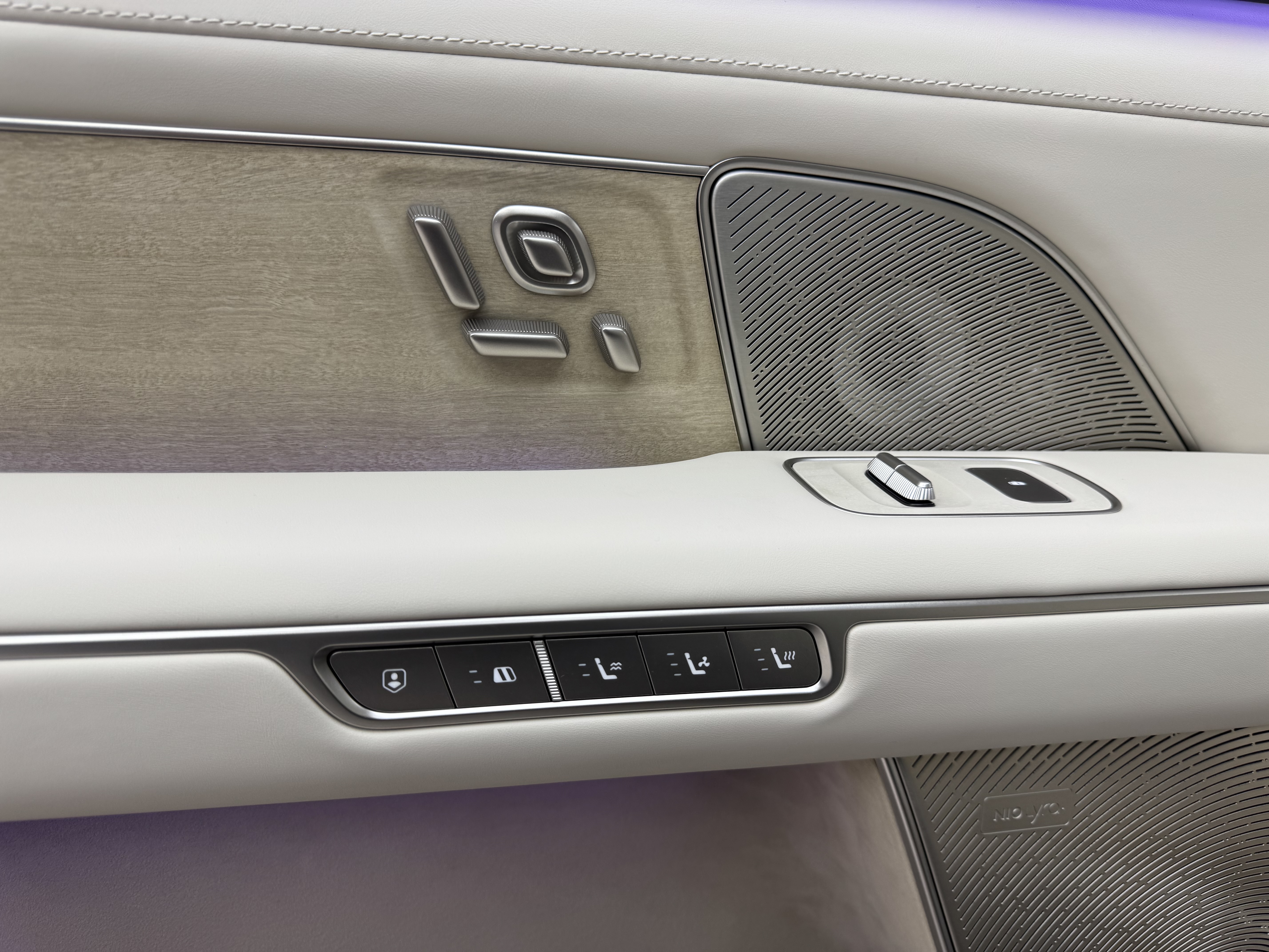 蔚来 蔚来ES8 2025 汽车图片 #24