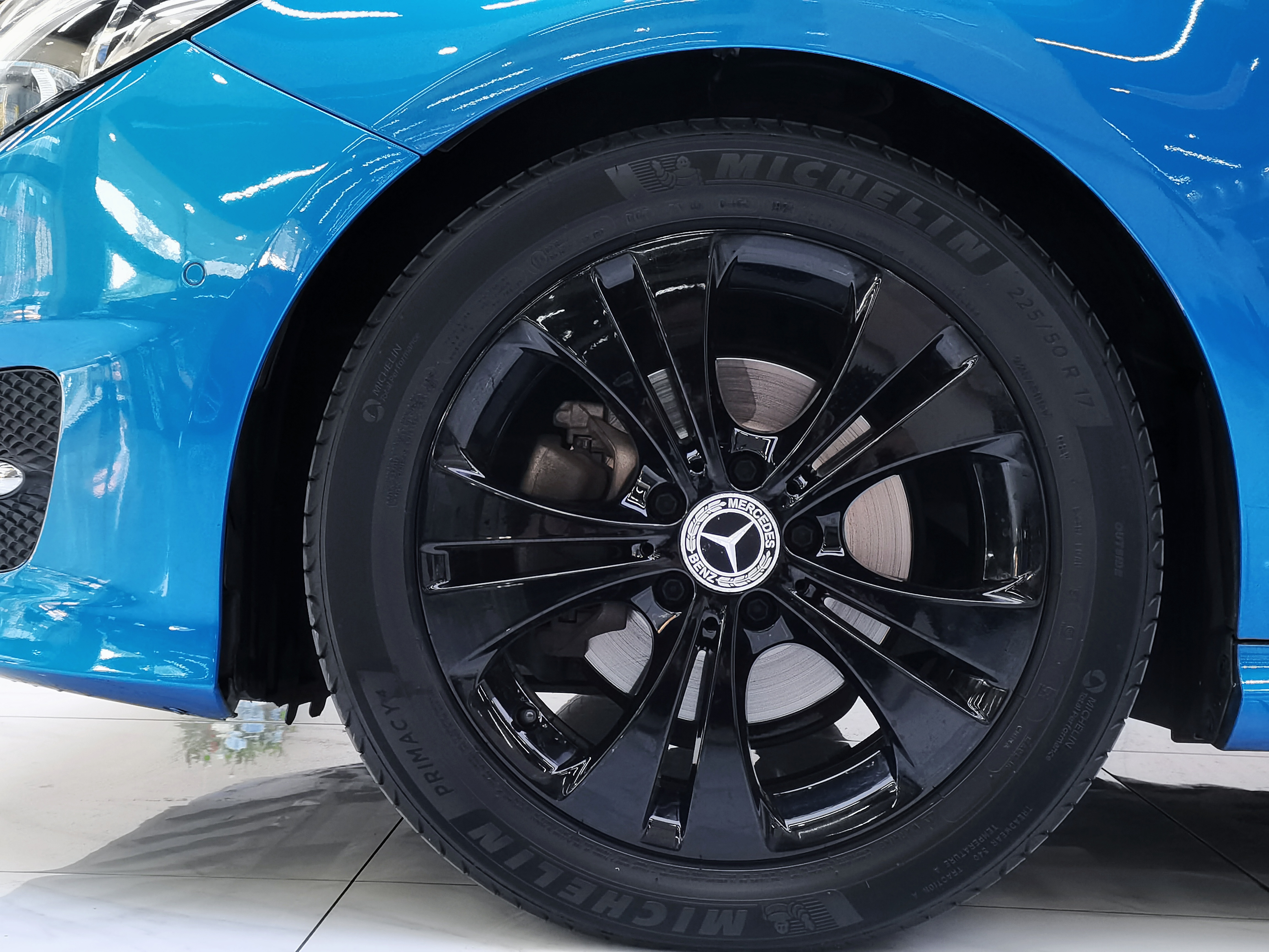 Mercedes-Benz B Class 2015 car image #24