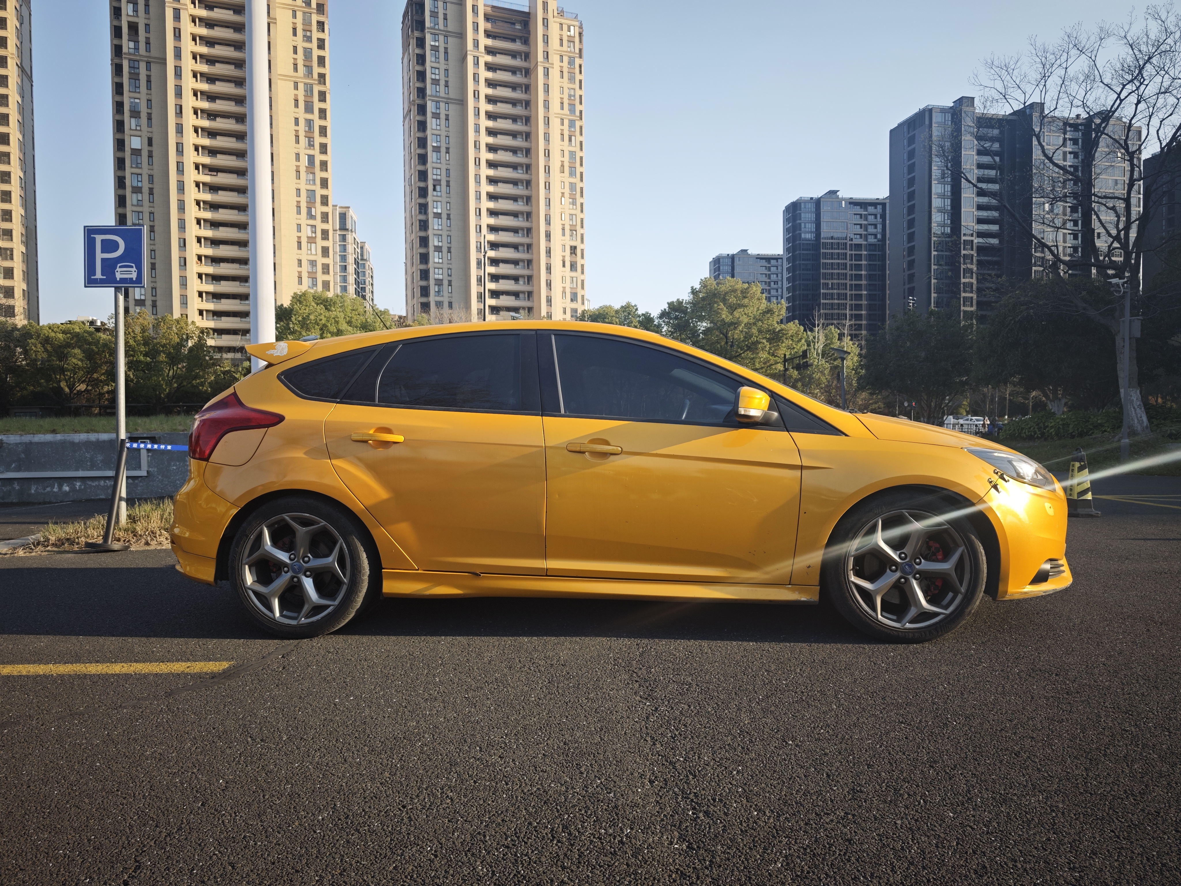 Ford Focus (Imported) 2013 car image #24