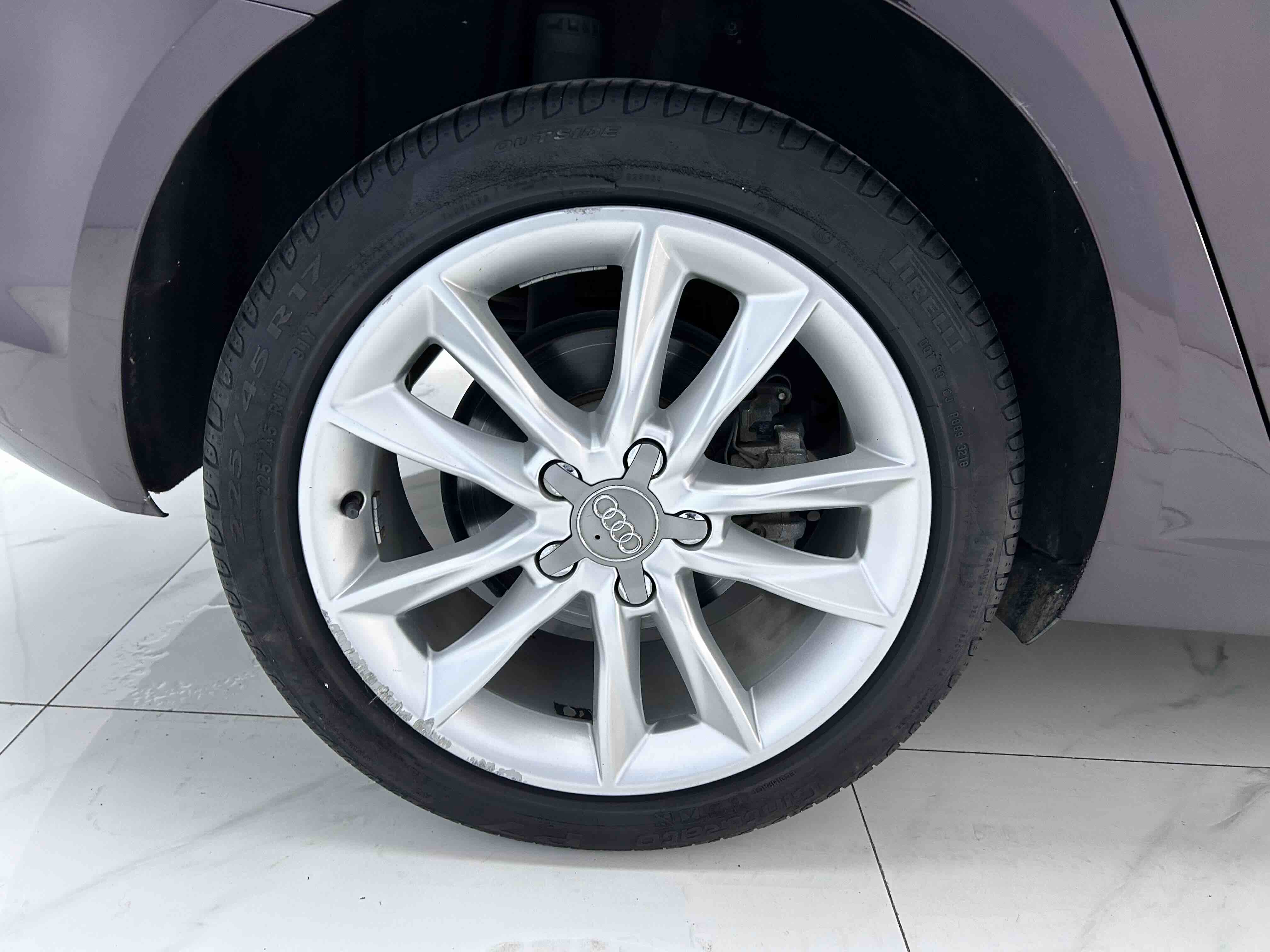 Audi A3 2019 car image #24