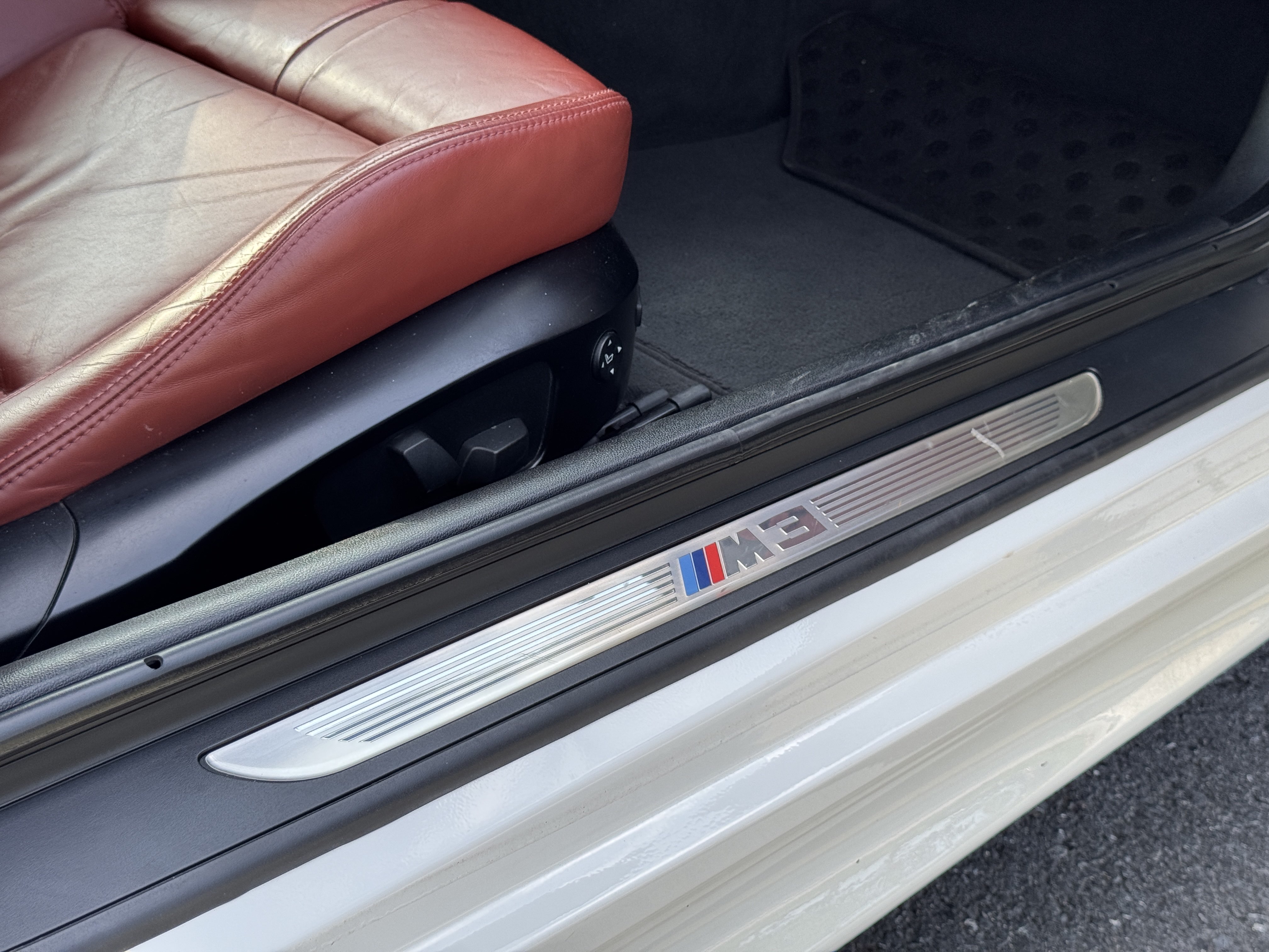 BMW M3 2010 #24 BMW M3 2010 car image #24