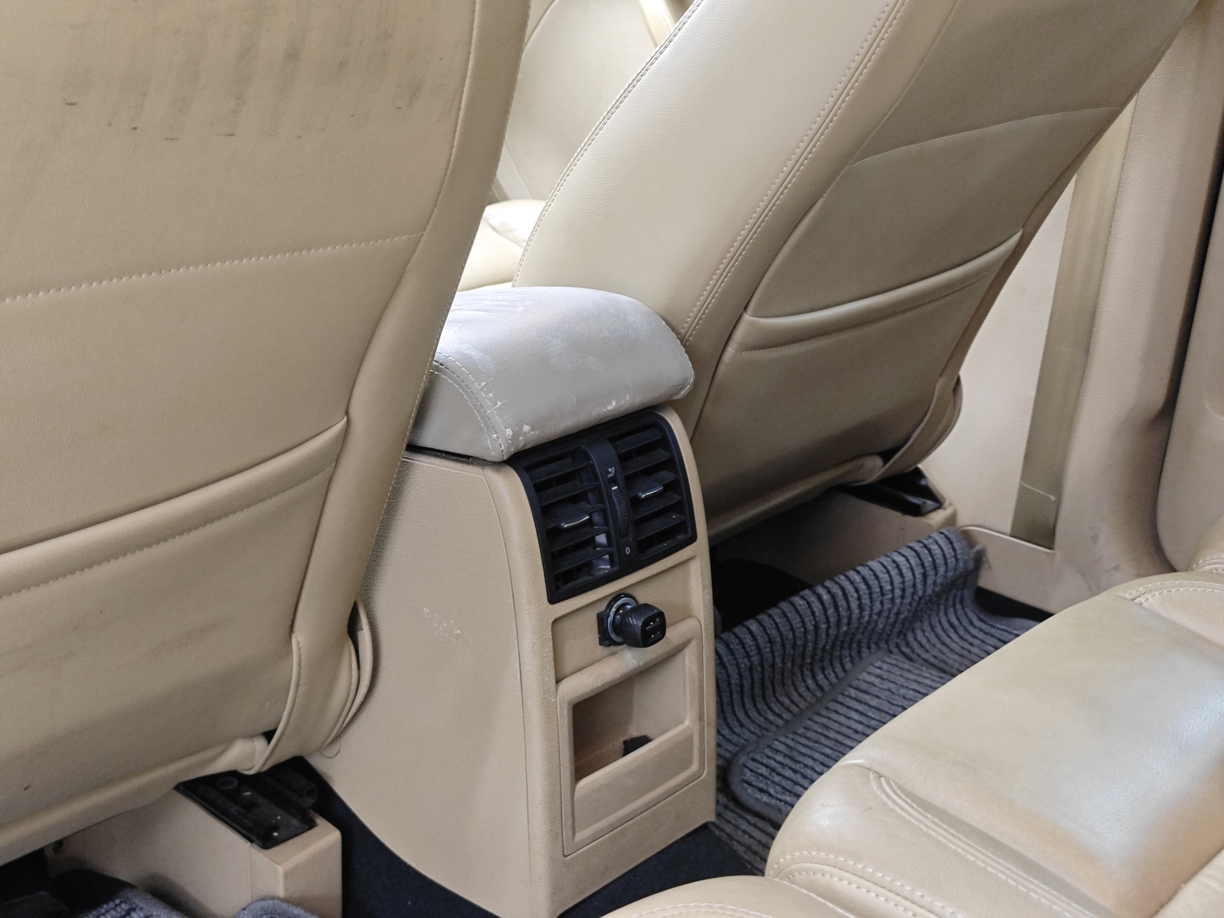 Volkswagen Touran 2011 #24 Volkswagen Touran 2011 immagine di auto #24