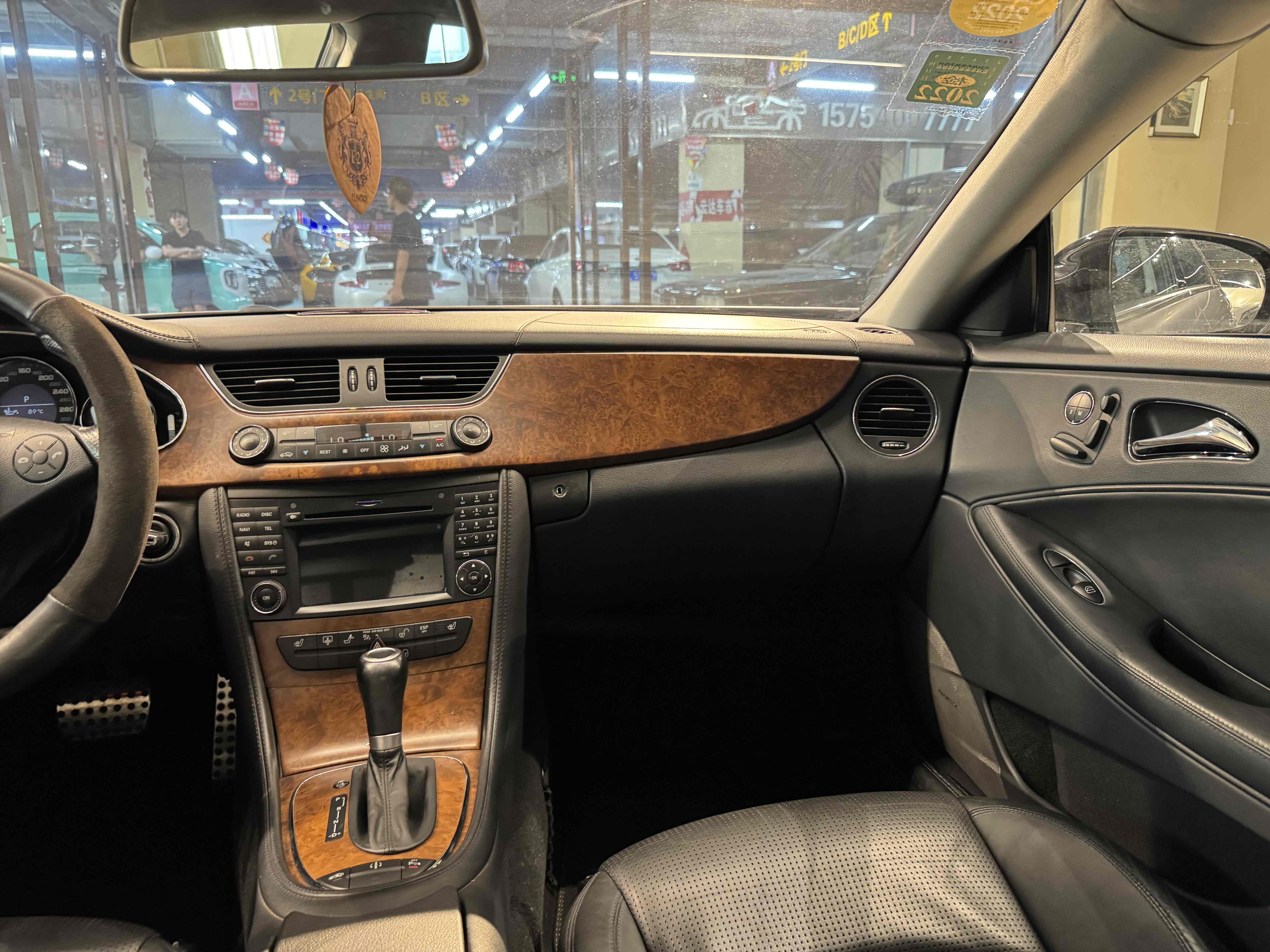 Mercedes-Benz CLS AMG 2009 car image #24