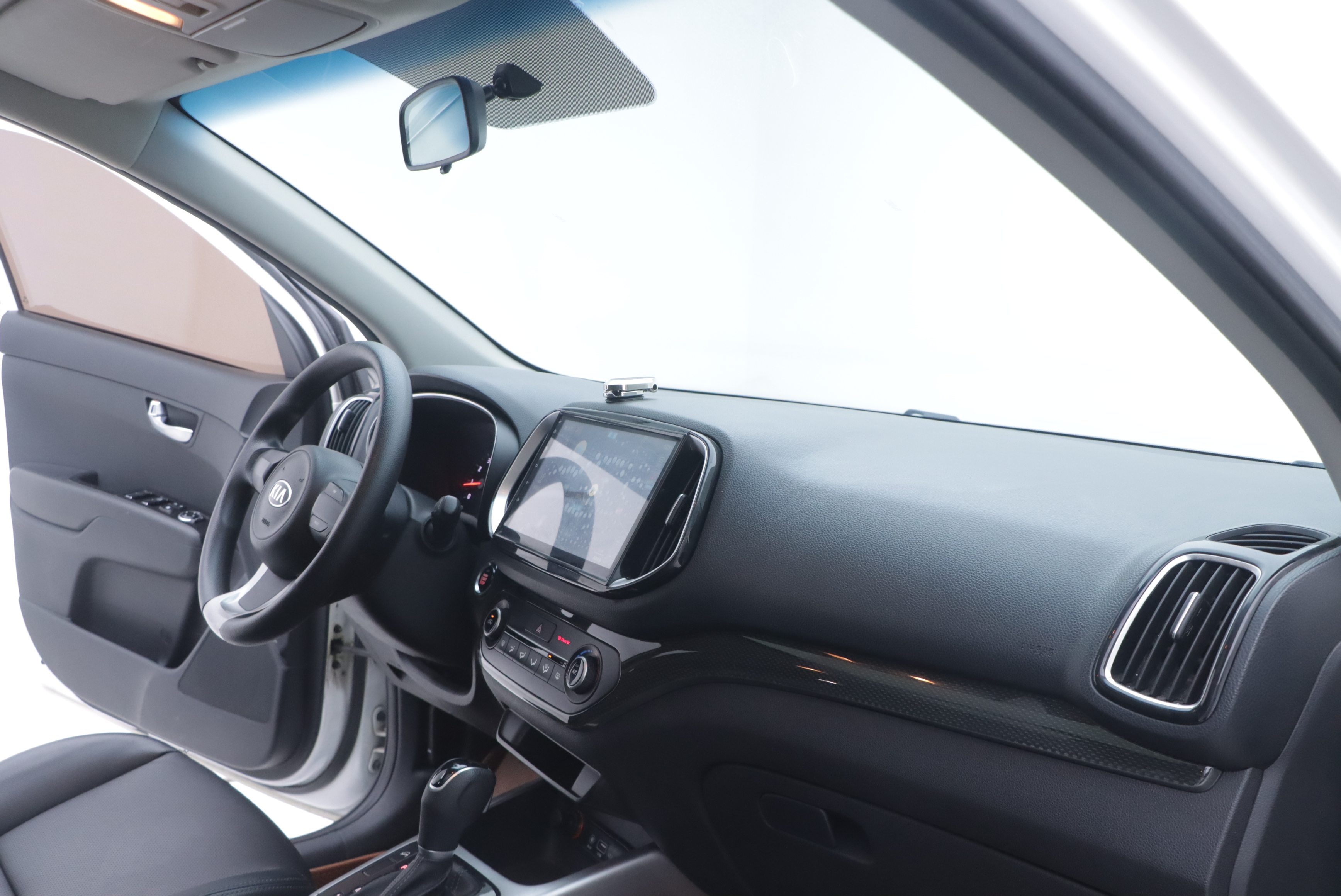 Kia Stonic 2016 imagen de coche #24