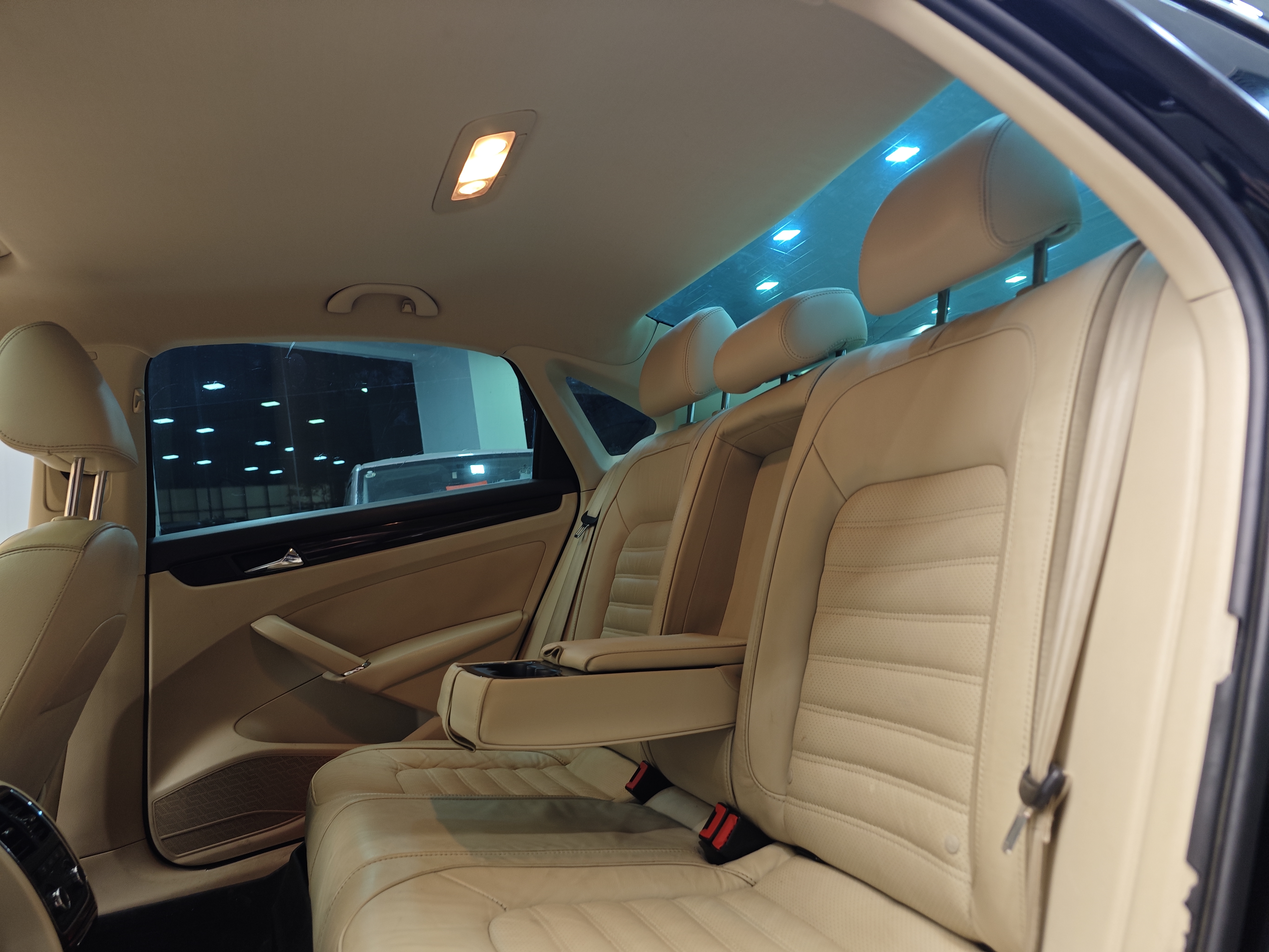 Volkswagen Passat 2016 صورة سيارة #24