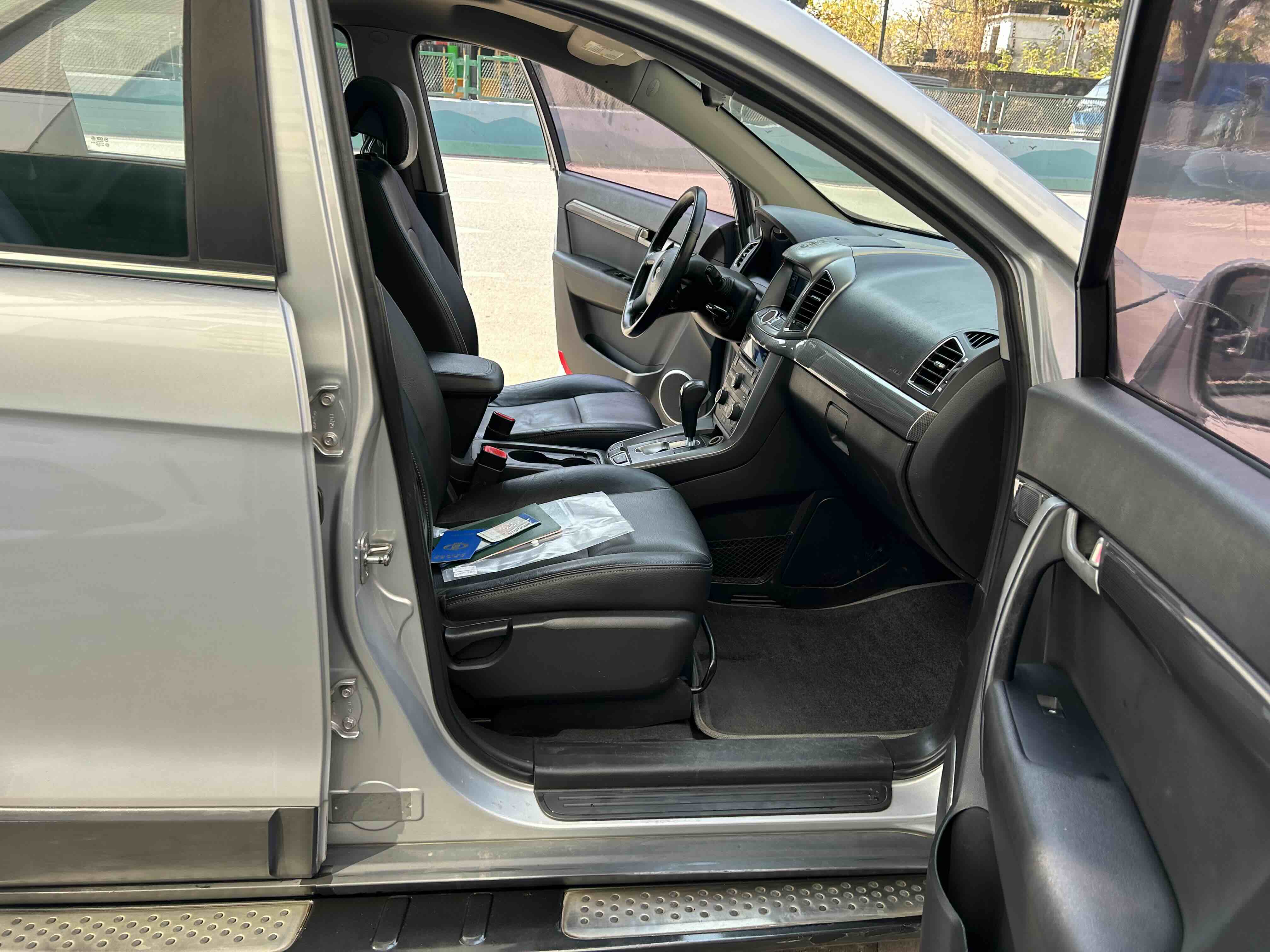 Chevrolet Captiva (Imported) 2011 car image #24