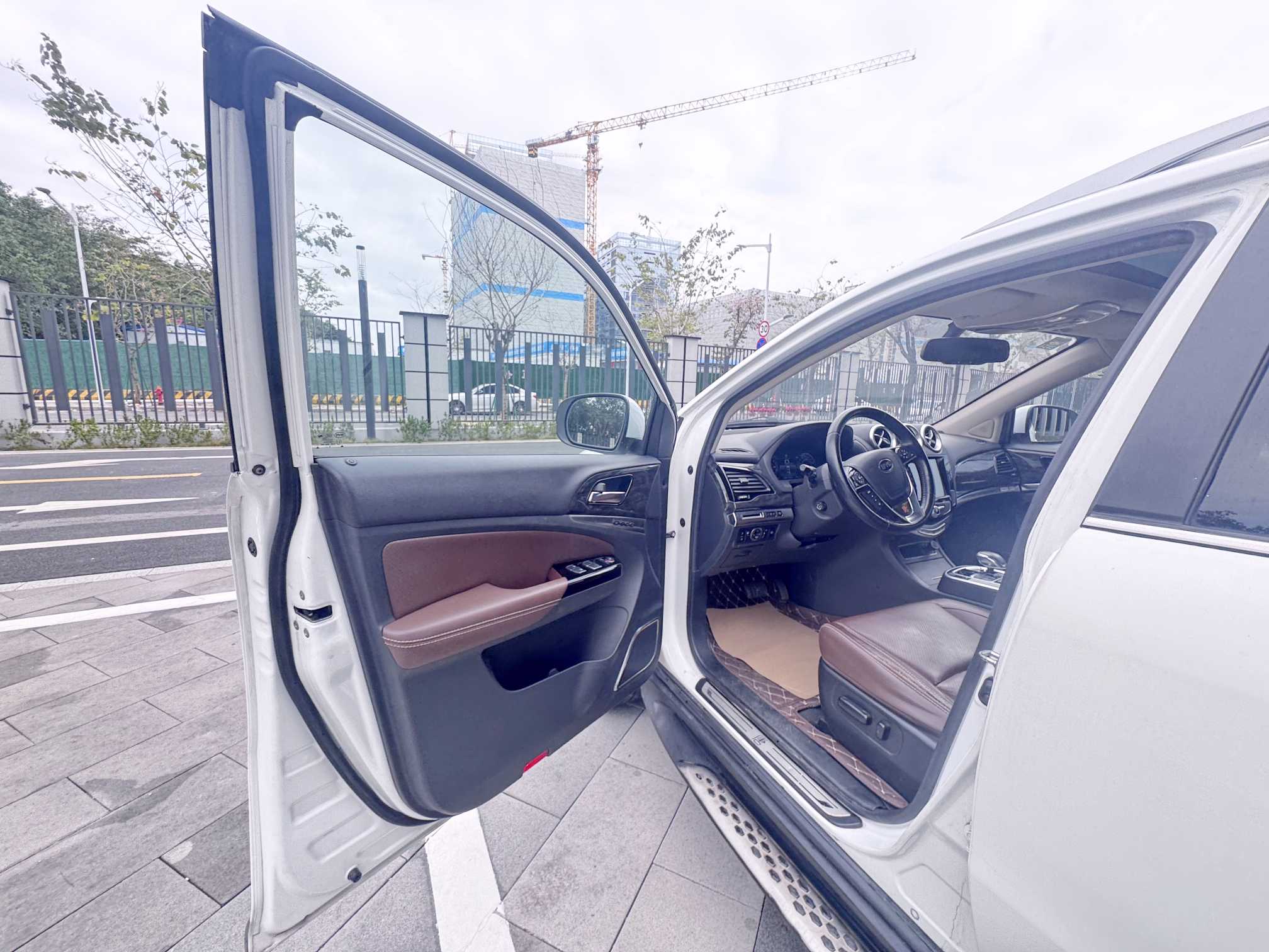 比亚迪 唐新能源 2016 汽车图片 #24