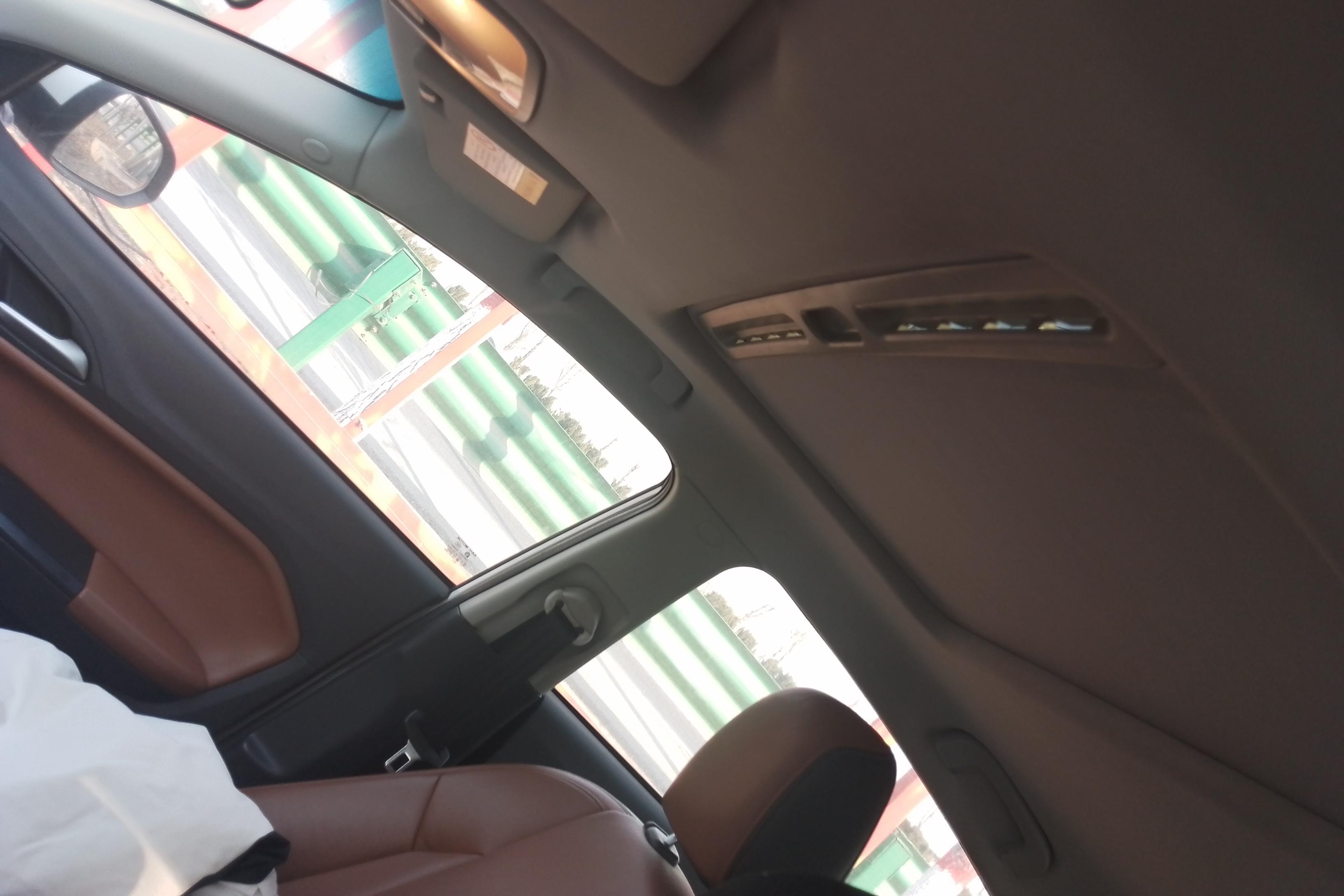 MG GT 2017 car image #24